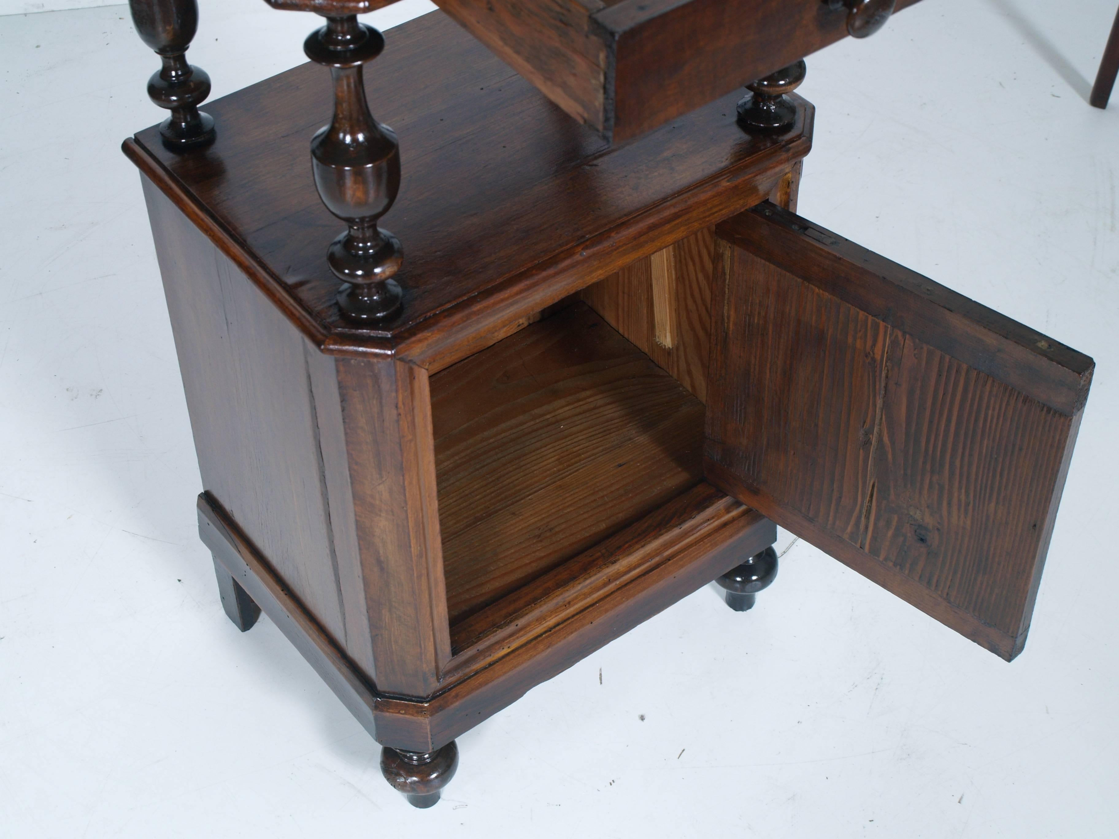 Italy Mid-19th Century Night Stand Louis Philippe in Walnut Turned, Hand-Carved For Sale 2