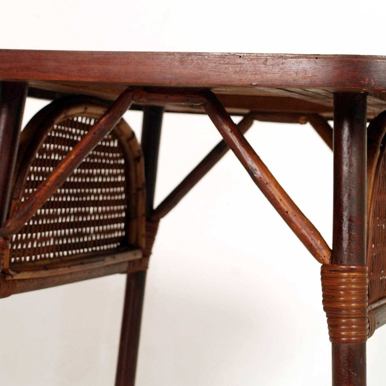 Italian Art Deco Chinoiserie 1920s Side Table in Walnut Raffia Top Mahogany Slab 2