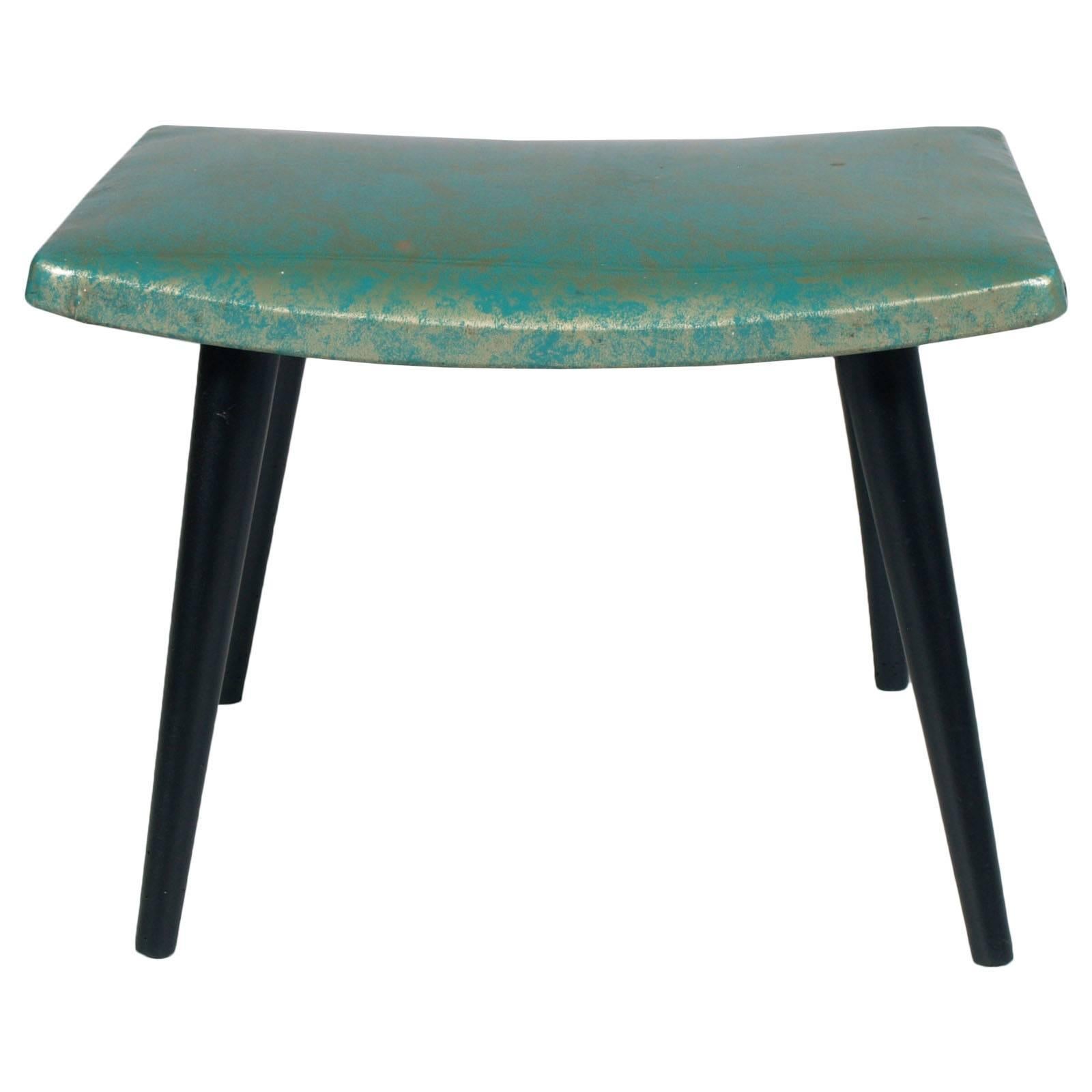 Mid-Century Modern stool Vittori Dassi style in ebonized walnut and upholstery plasticized fabric

Measure in cm: H 37 x W 45 x D 37.