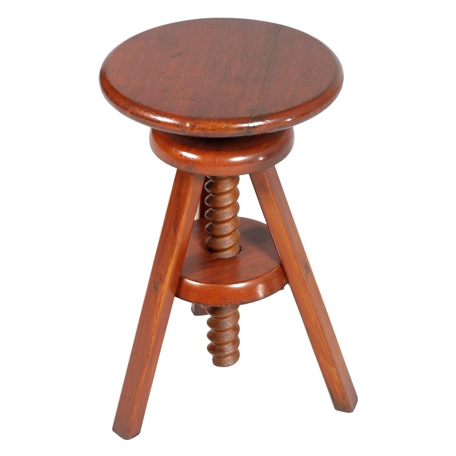 Mid-20th Century Tyrolean Adjustable Tripod Stool, in Red Larch Polished to Wax
