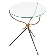 Table basse tripode style Gio Ponti des années 1930, laiton doré et laqué, plateau en cristal