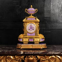 Horloge en bronze doré et porcelaine de Sèvres signée Achille Brocot - Entièrement restaurée et en état de marche