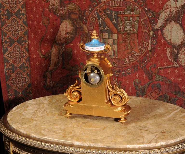 Japy Freres Sevres Porcelain and Gilt Metal Clock In Good Condition For Sale In Belper, Derbyshire