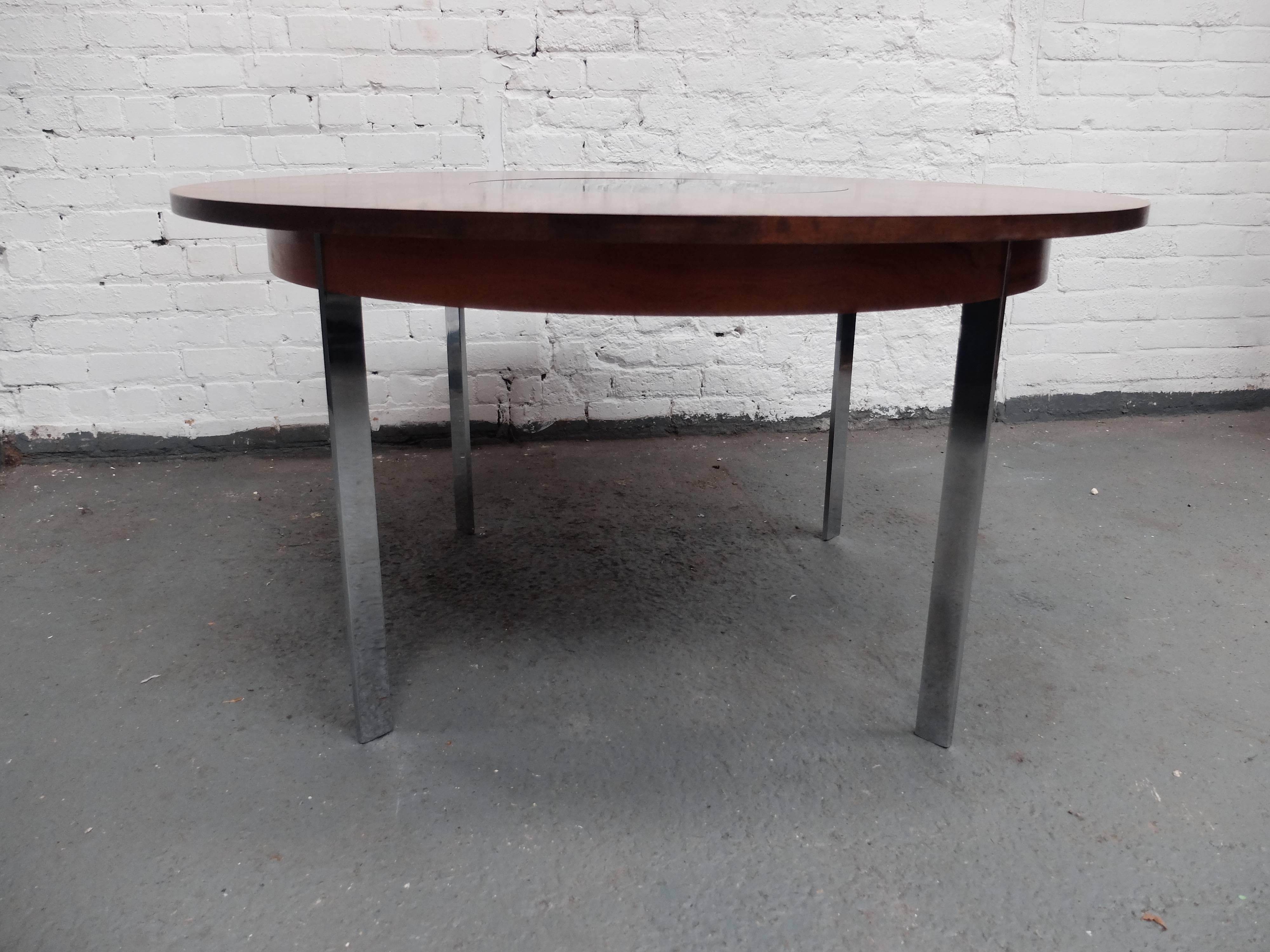 English Midcentury Circular Rosewood Dining Table by Merrow Associates For Sale