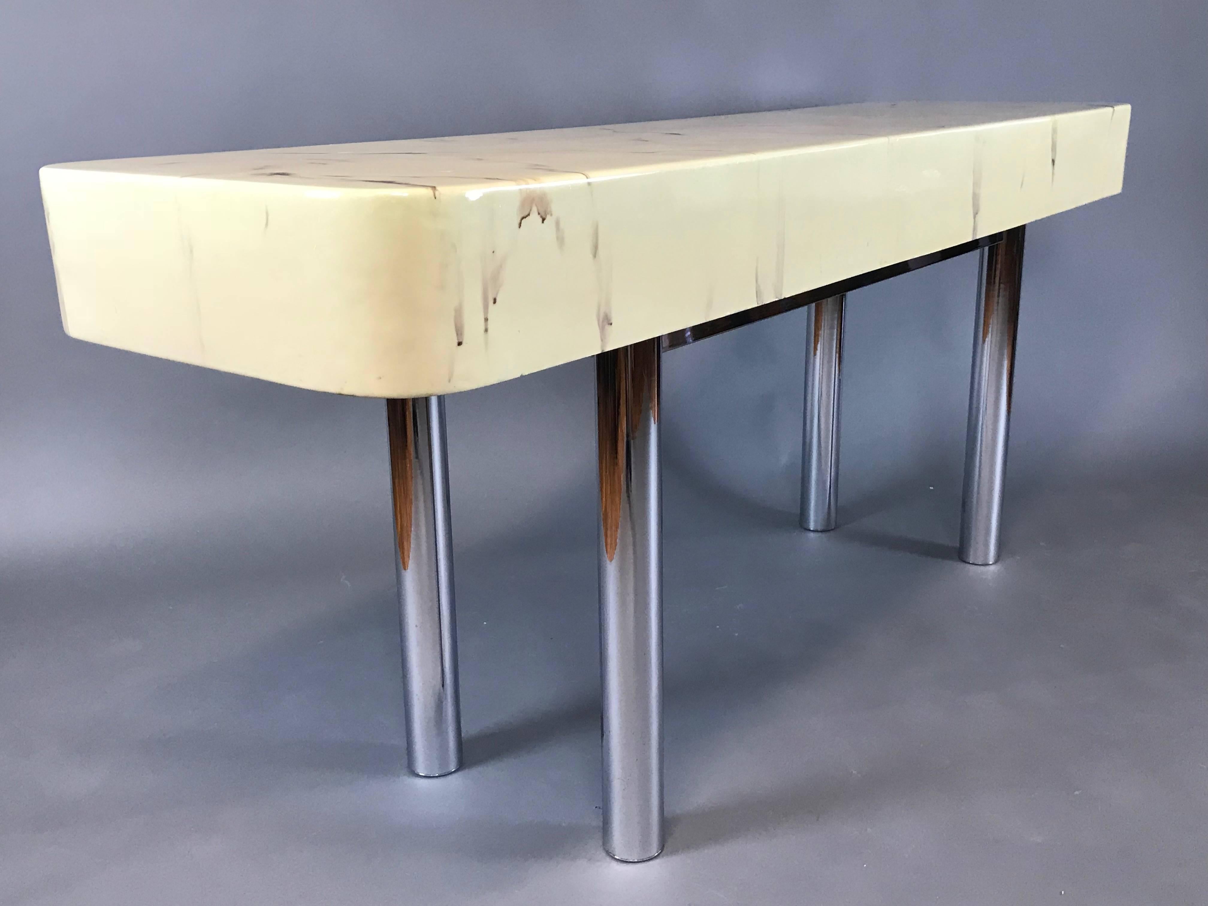 1970s Resin Console Table on a Chrome Base For Sale 3