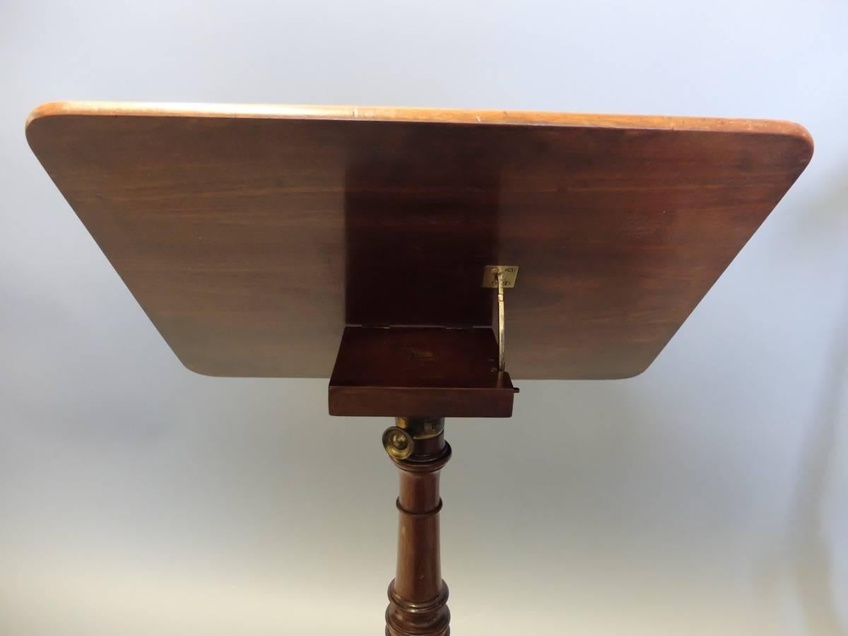 Woodwork Pair of Regency Mahogany Tripod Occasional Tables or Music and Reading Stands For Sale