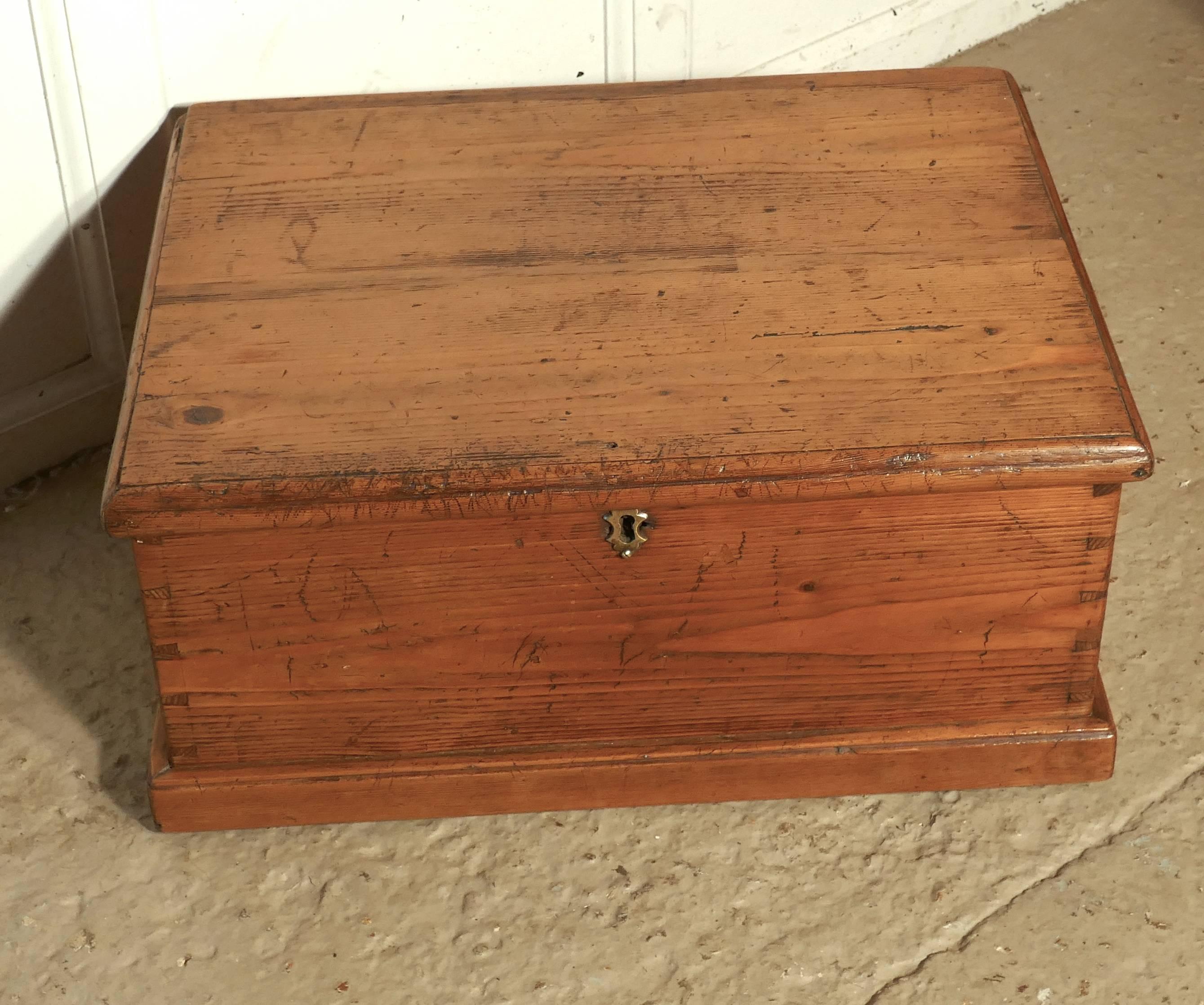 Victorian Small 19th Century Pine Tabletop Deed Box