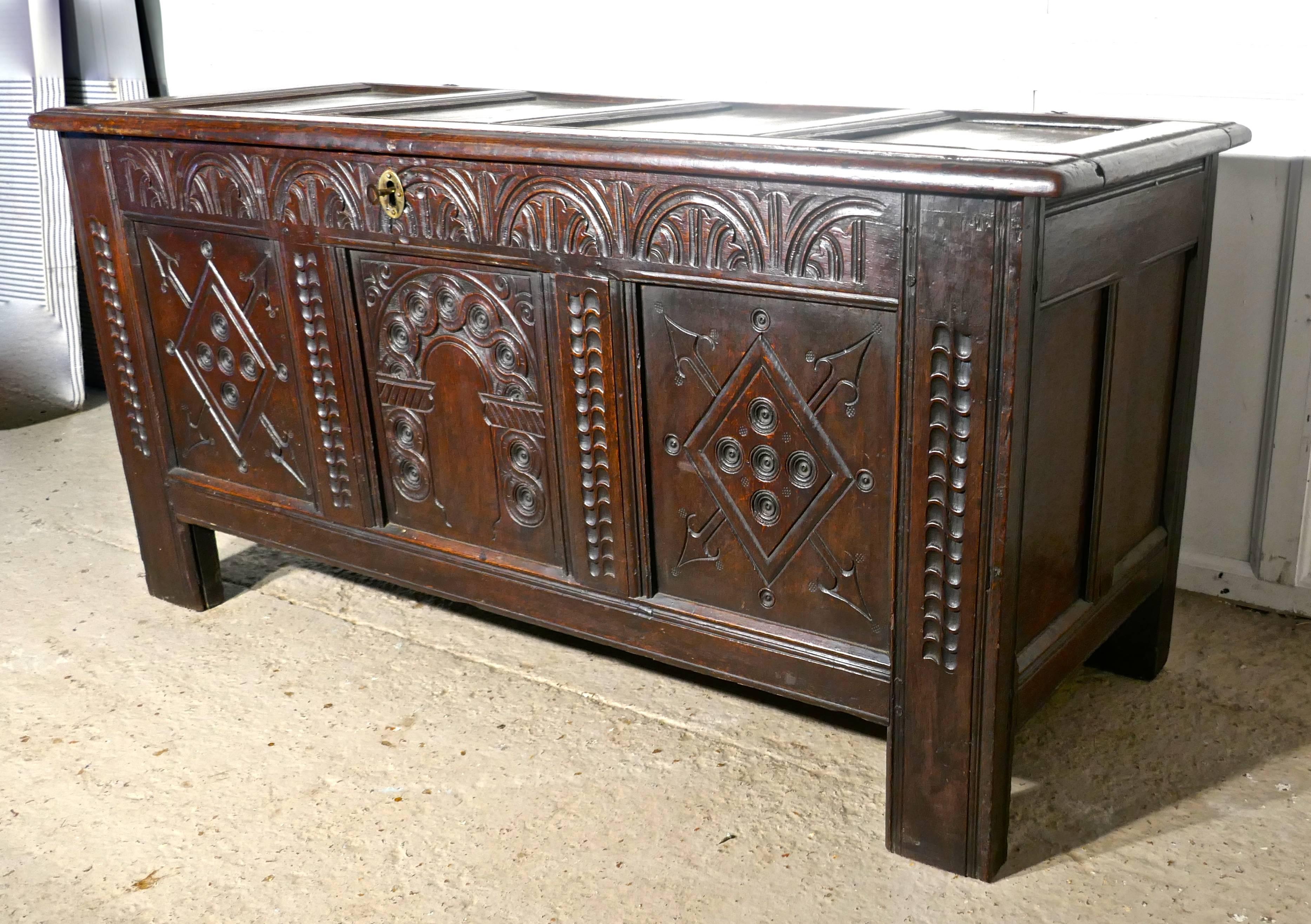 17th Century Carved Oak Coffer In Good Condition In Chillerton, Isle of Wight
