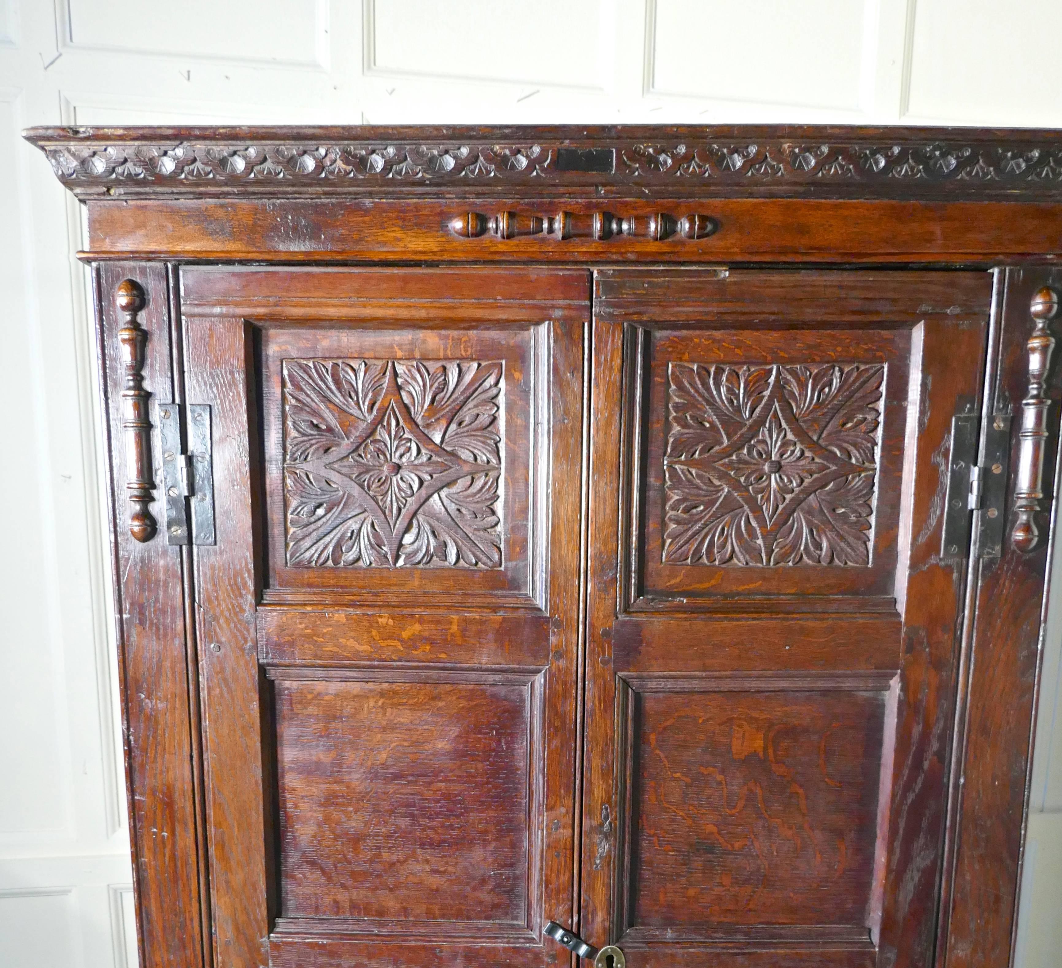 17th Century Carved Oak Cupboard or Wardrobe In Good Condition In Chillerton, Isle of Wight