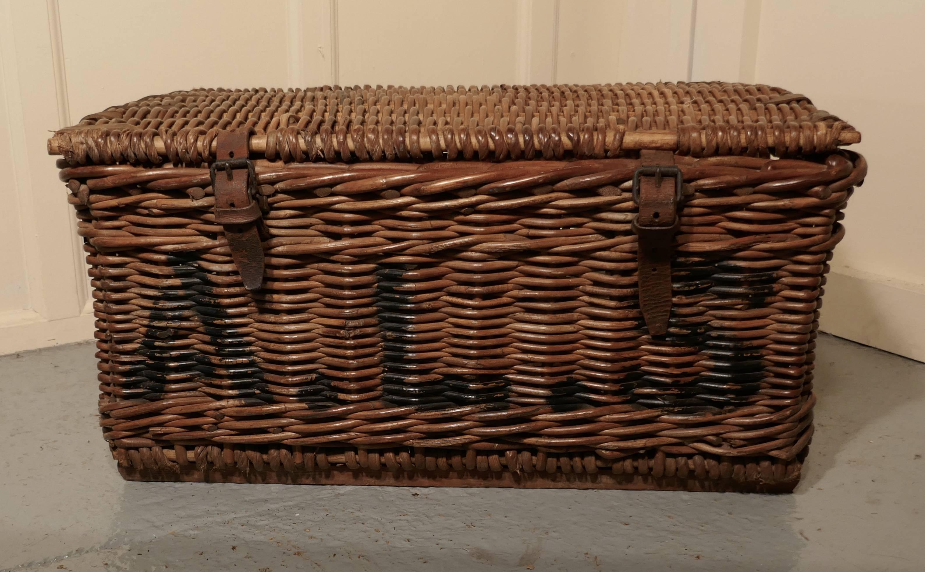 victorian laundry basket