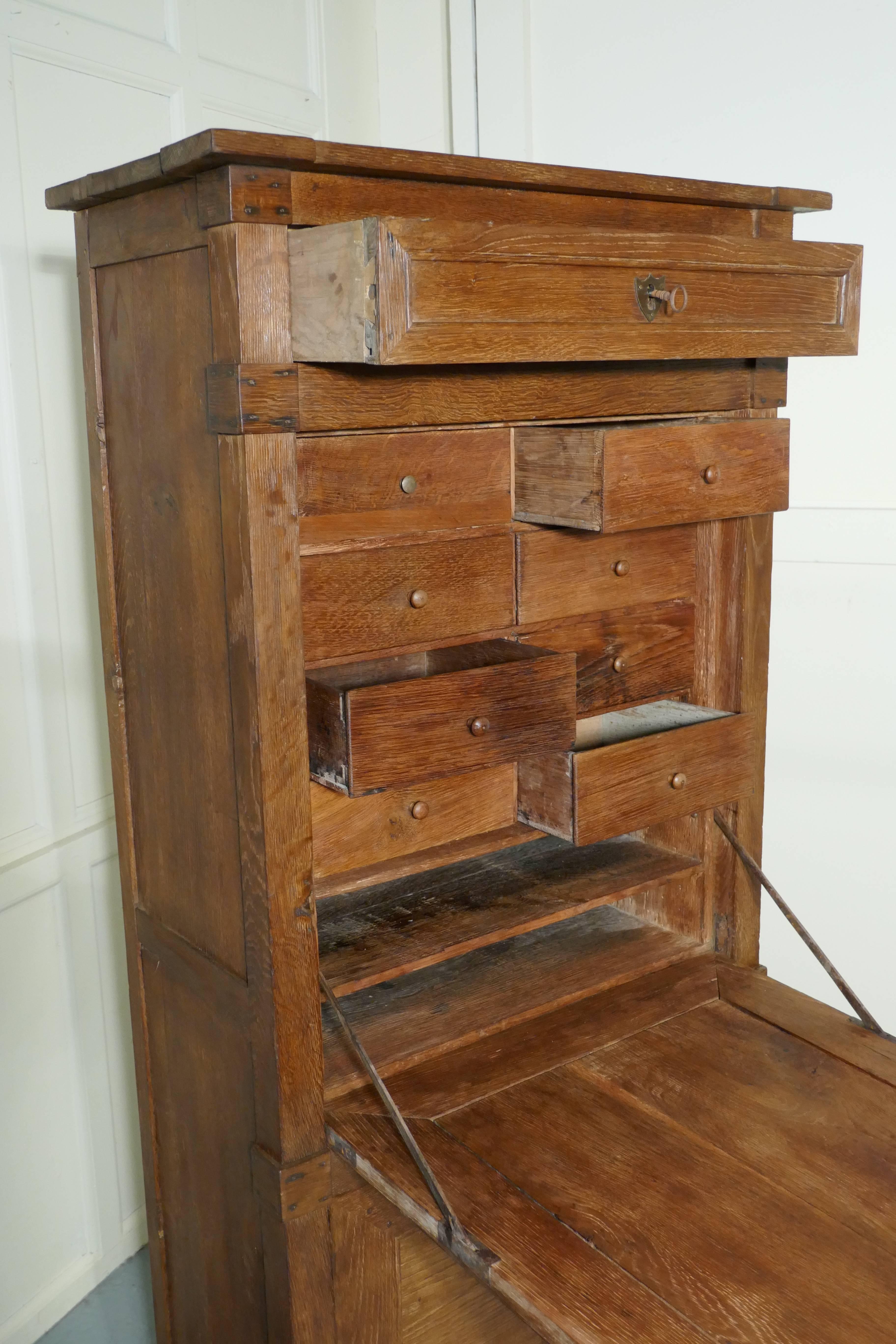 17th Century French Country Oak Secrétaire à Abattant 5