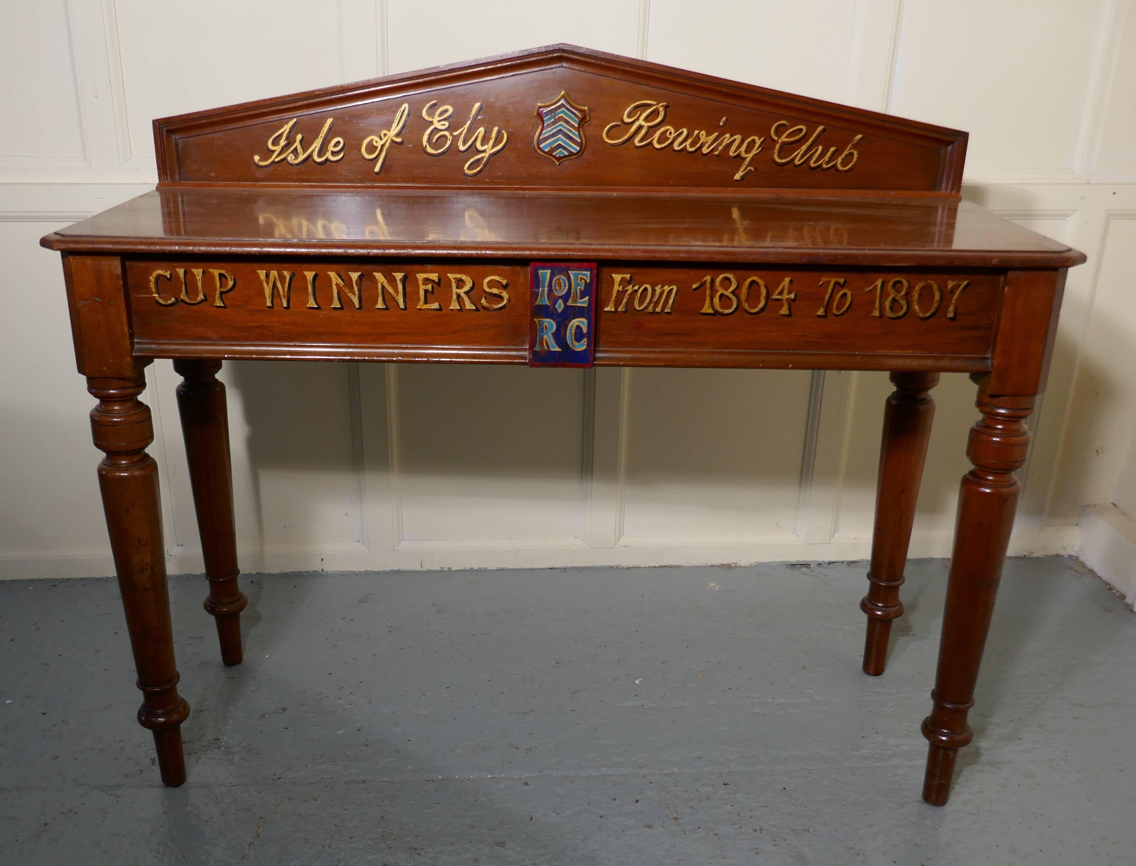 Victorian Mahogany Side Table from “Theisle of Ely” Rowing Club In Good Condition In Chillerton, Isle of Wight