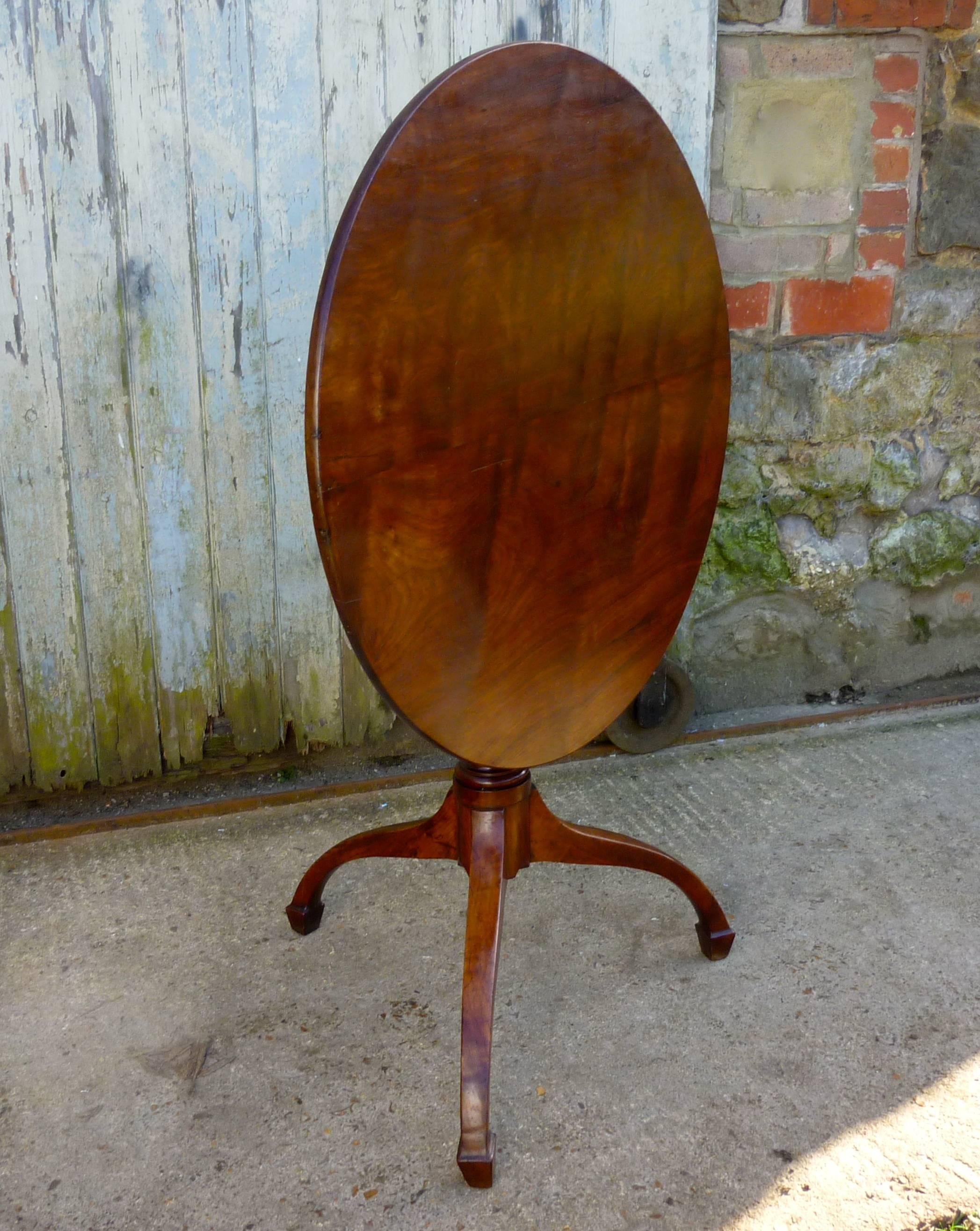 George III Georgian Yew Wood Tilt-Top Table