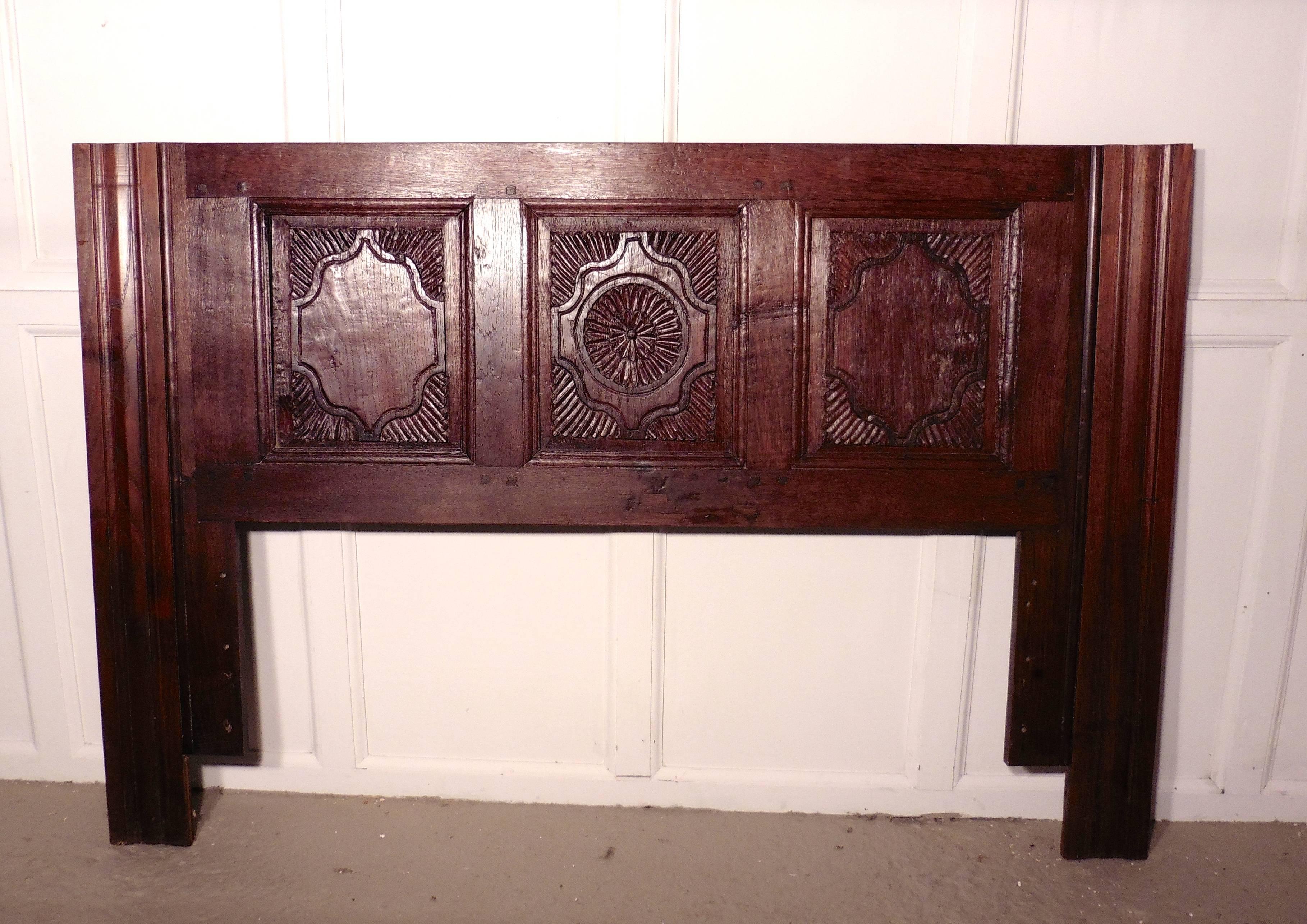 French Gothic Carved Oak Bed Head Board In Good Condition In Chillerton, Isle of Wight
