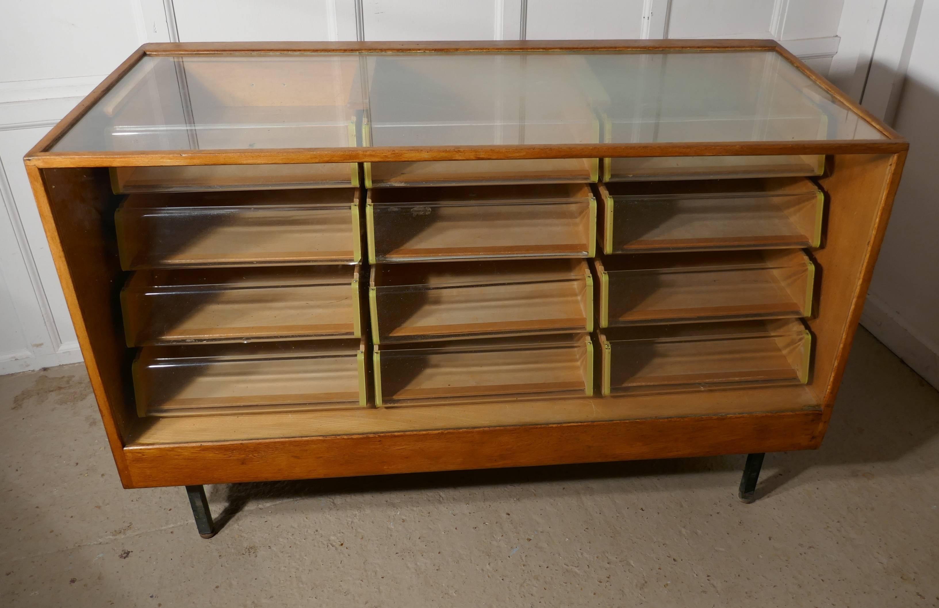 Vintage Art Deco Haberdashery Shop Counter with Drawers In Fair Condition In Chillerton, Isle of Wight