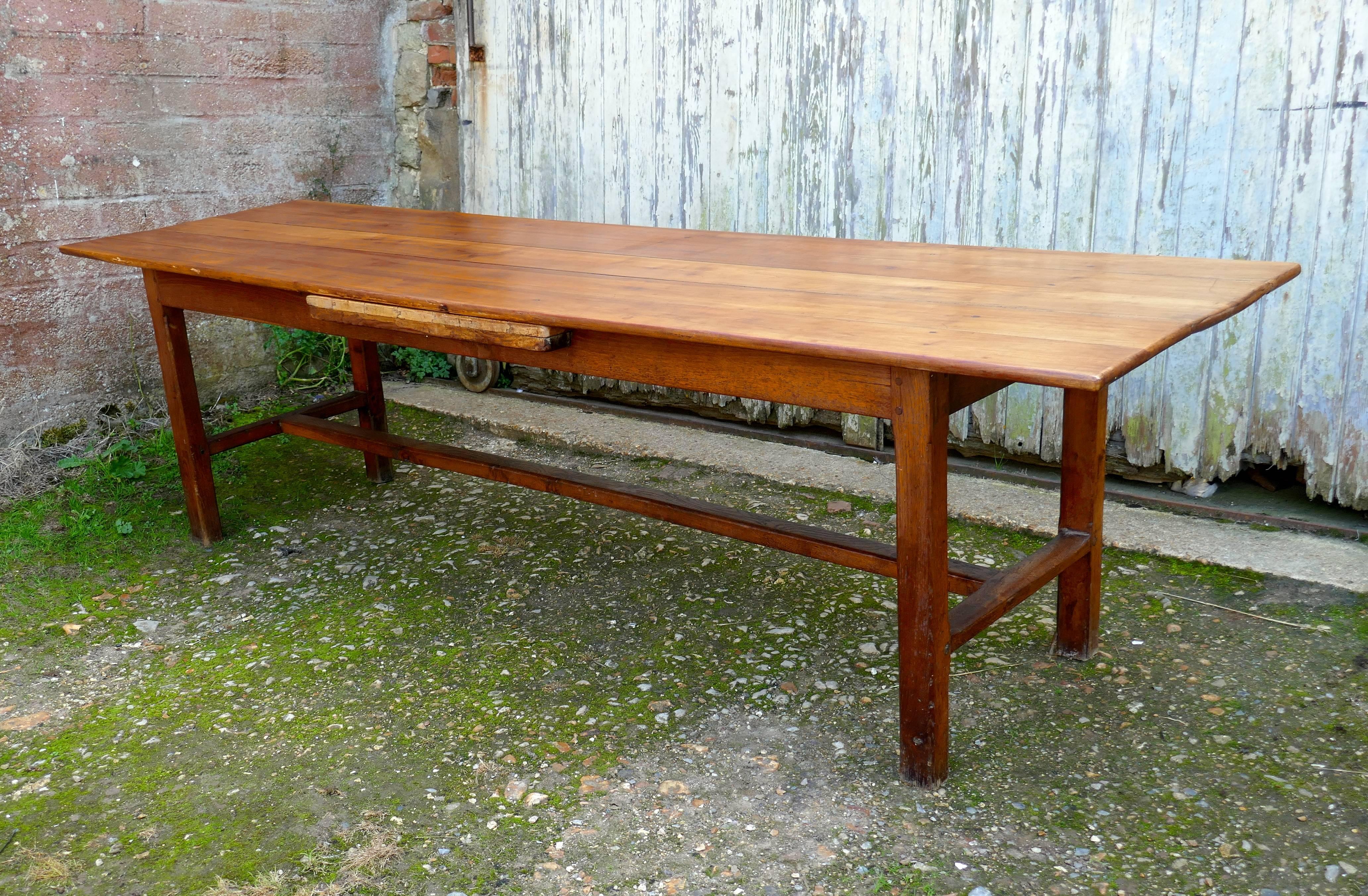 French Cherrywood Farmhouse Table In Good Condition In Chillerton, Isle of Wight
