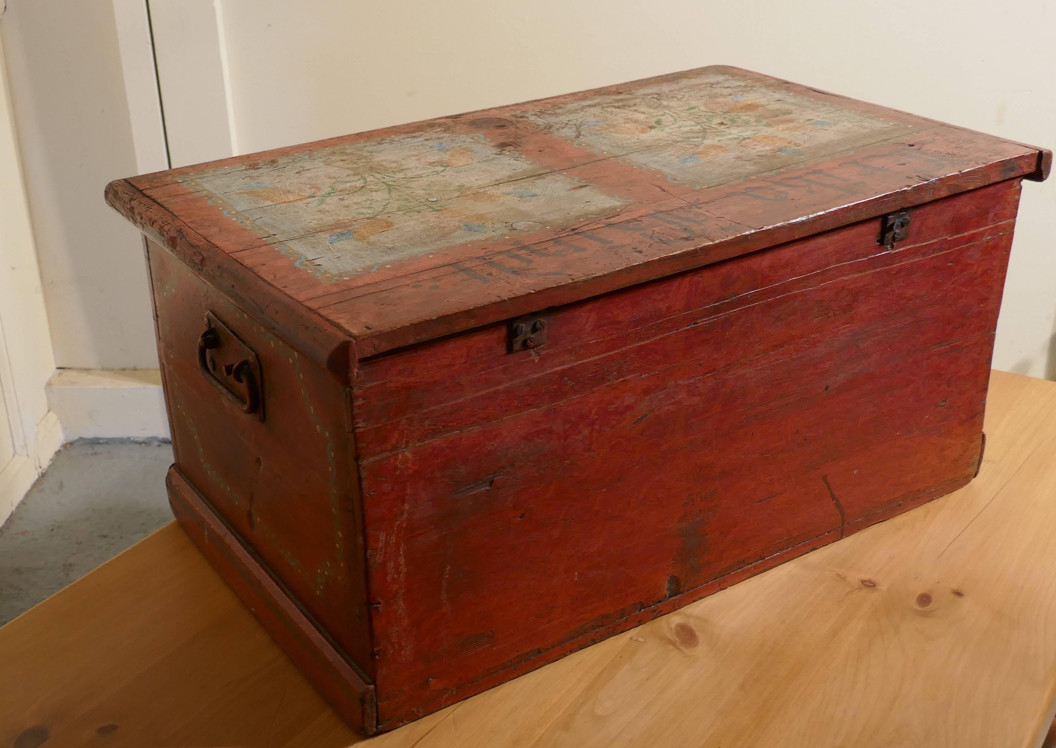 European Painted Pine Chest In Distressed Condition In Chillerton, Isle of Wight