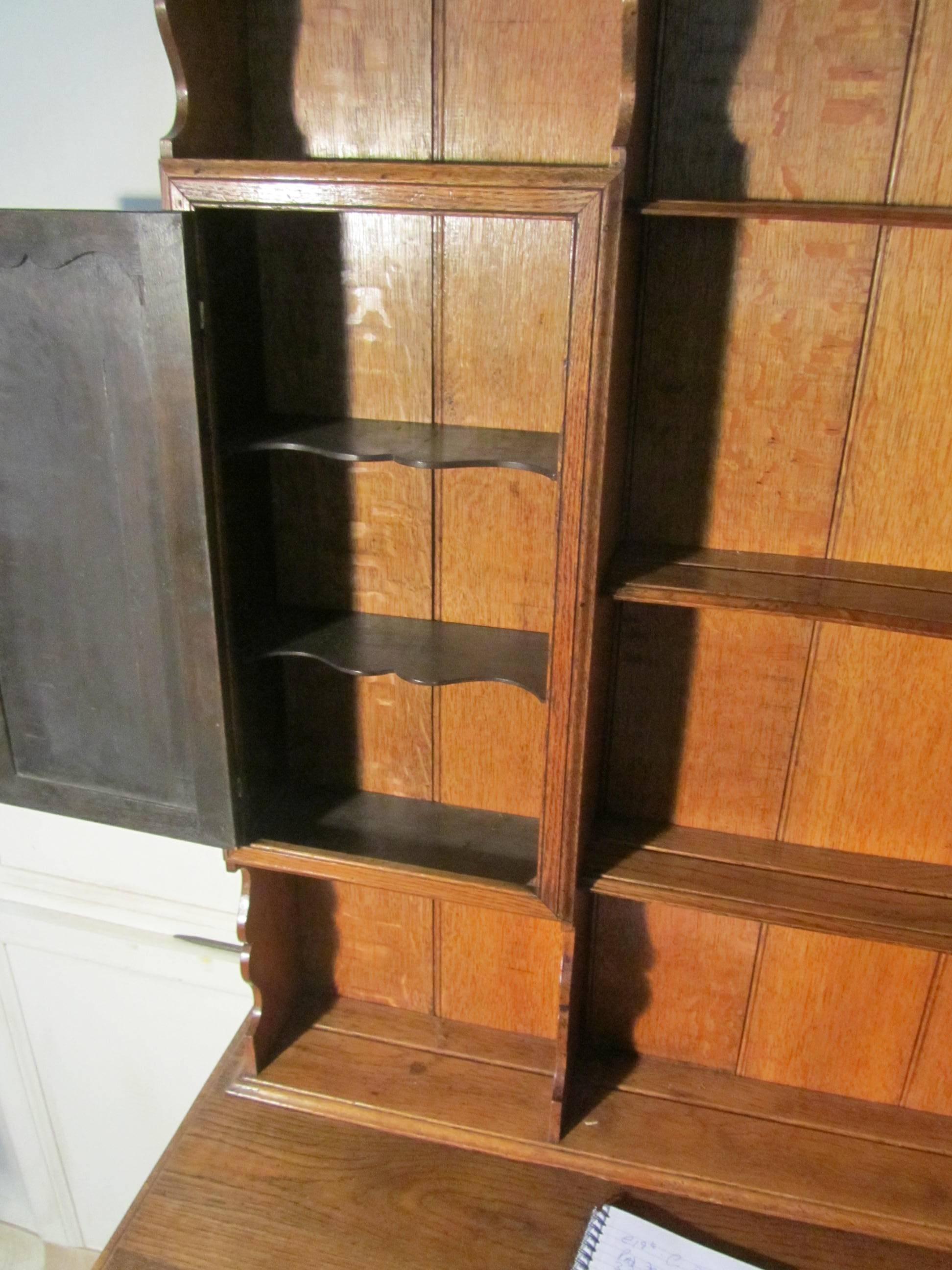 English Georgian Country Oak Dresser, Pad Foot base with  Plate Rack For Sale