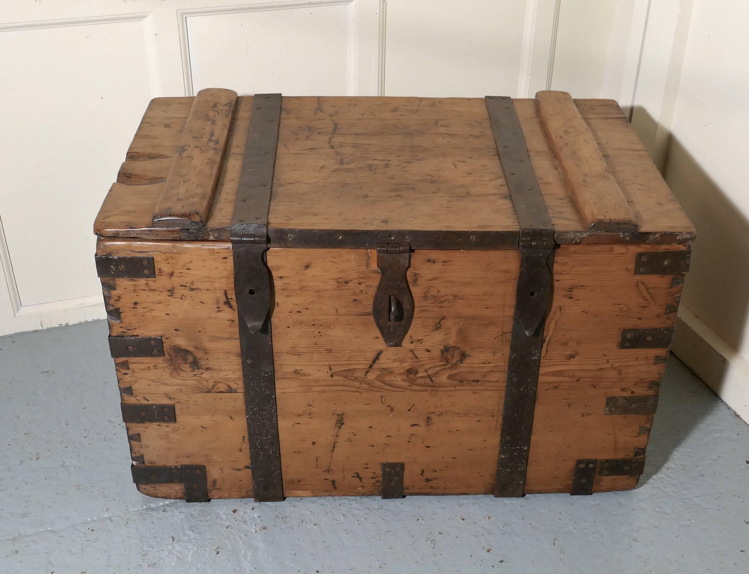 Victorian Pine and Iron Bound Sea Chest, Iron Bound Silver chest In Good Condition For Sale In Chillerton, Isle of Wight