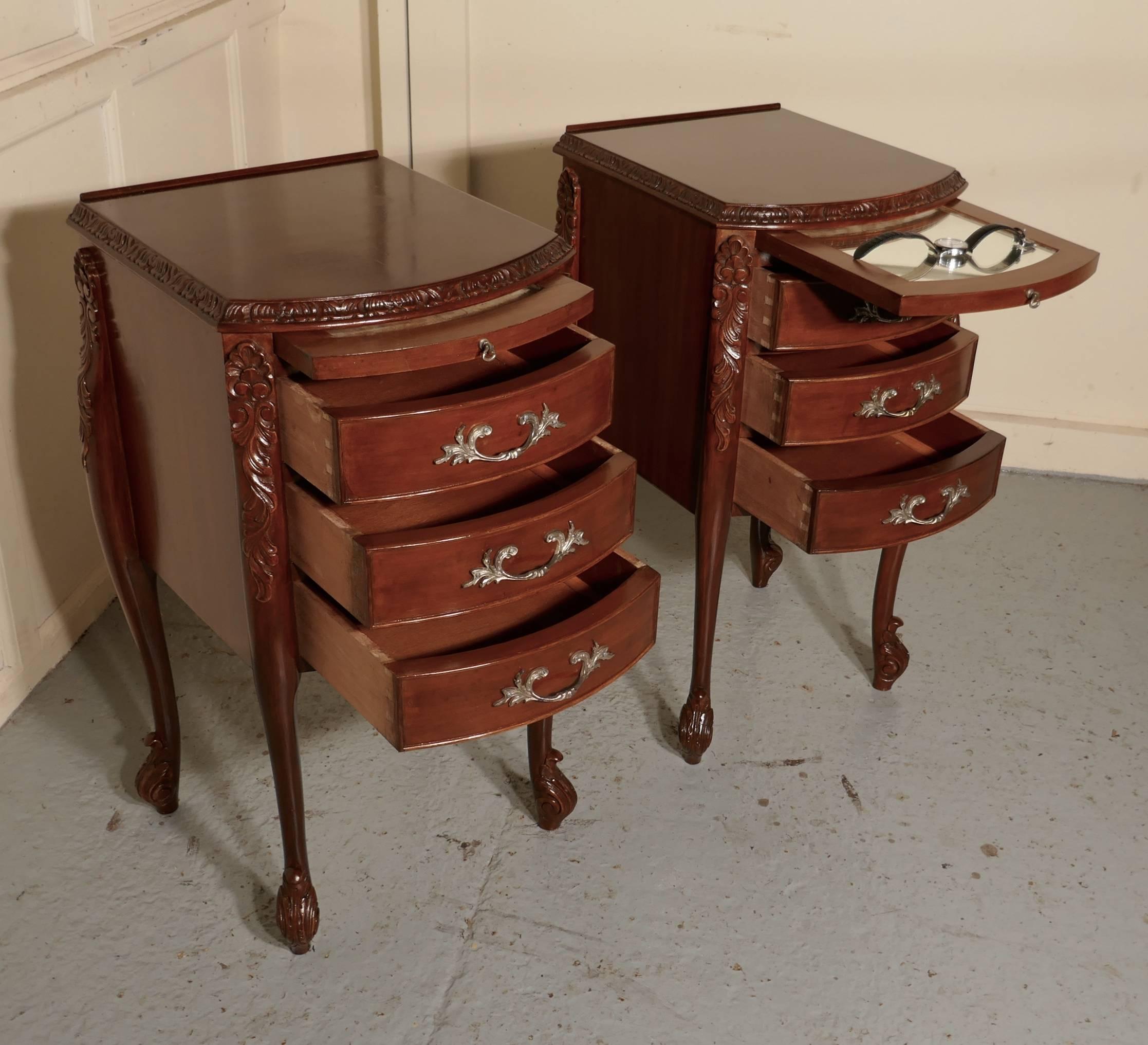 Pair of French Walnut and Ormolu Three-Drawer Bedside Cabinets 1