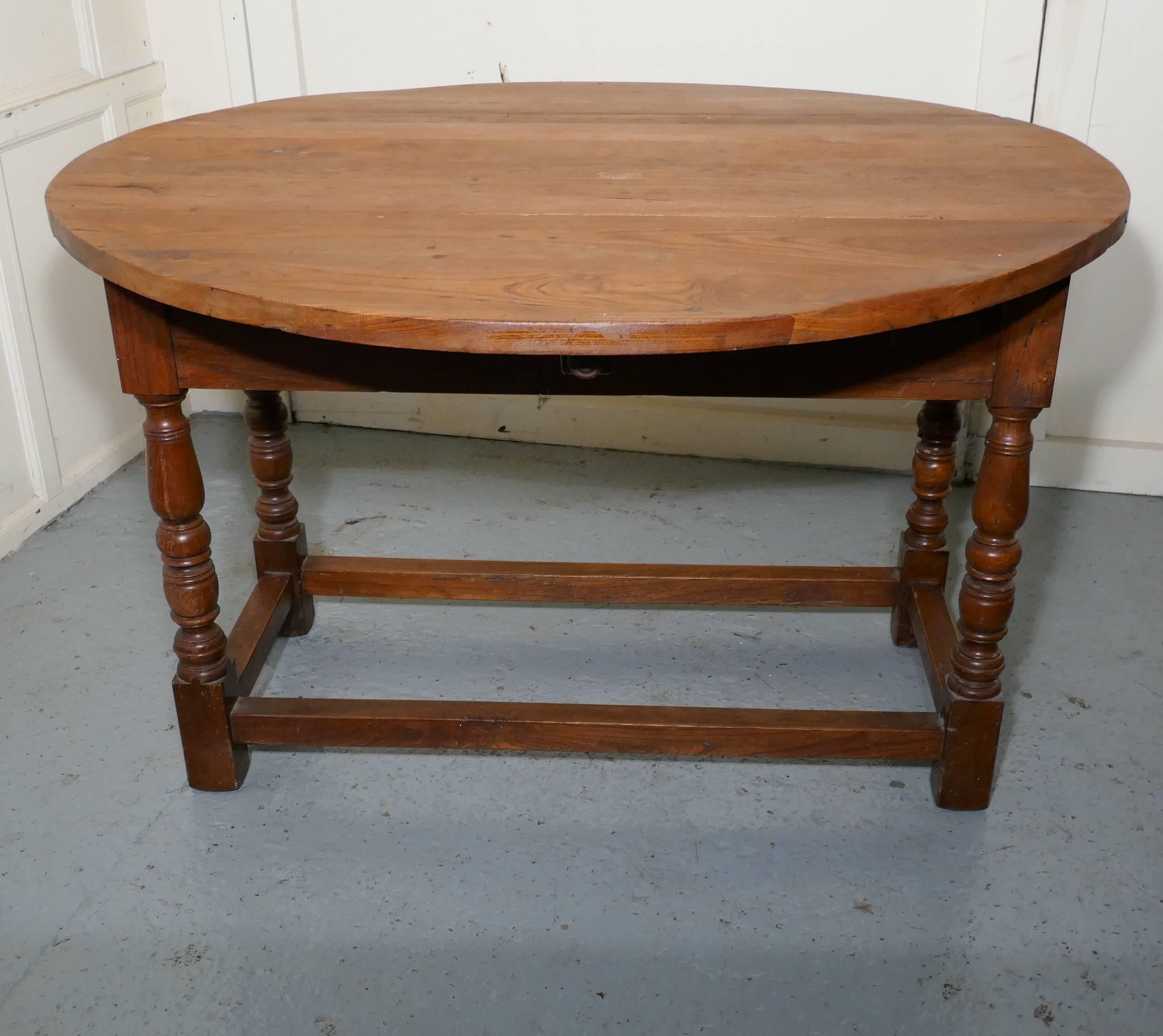 French Country Elm Drop-Leaf Table, Kitchen Dining Table In Good Condition In Chillerton, Isle of Wight