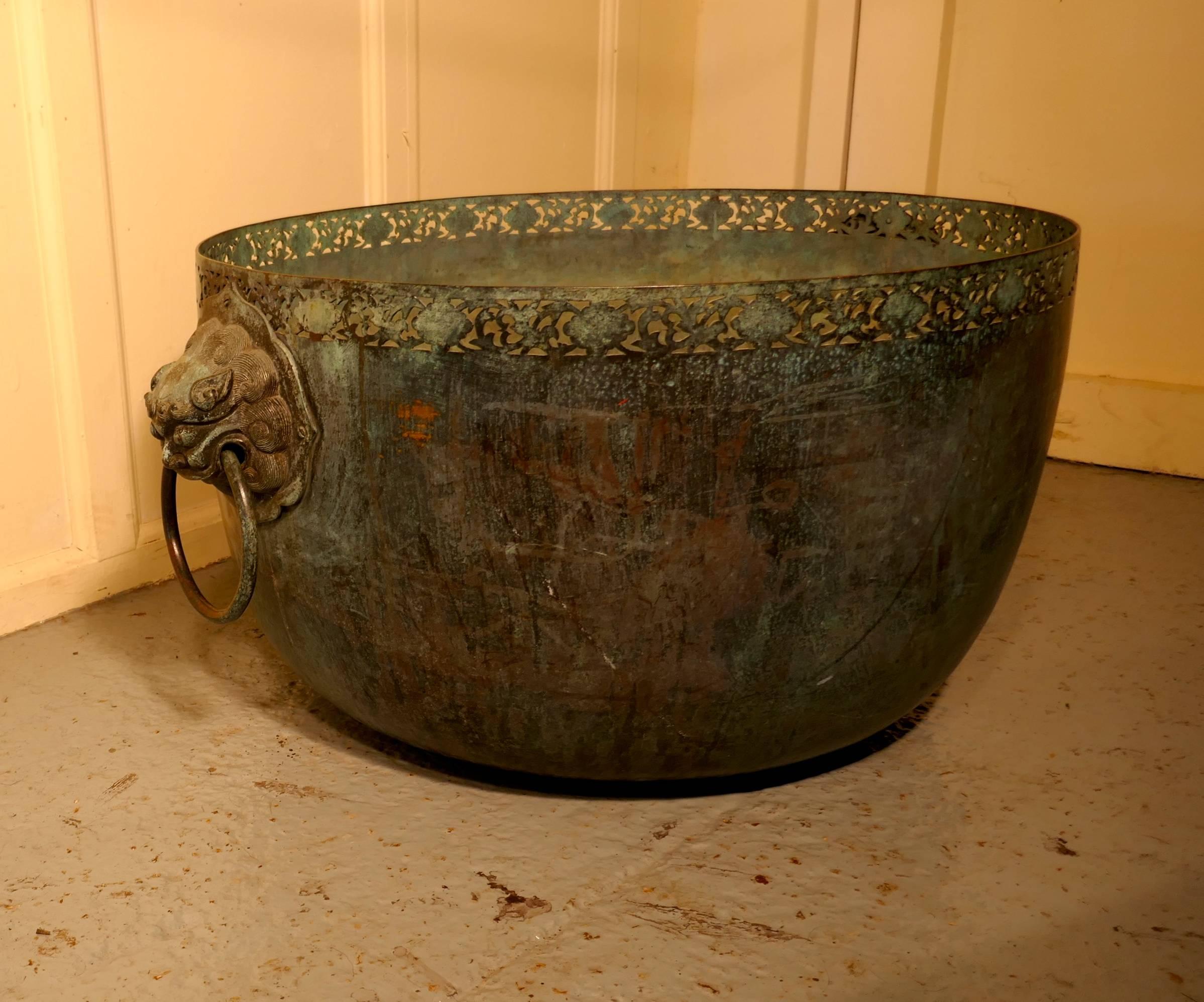 Large Bronze Temple Water Bowl with Lion Dog Mask Ring Handles, 1850 In Good Condition In Chillerton, Isle of Wight