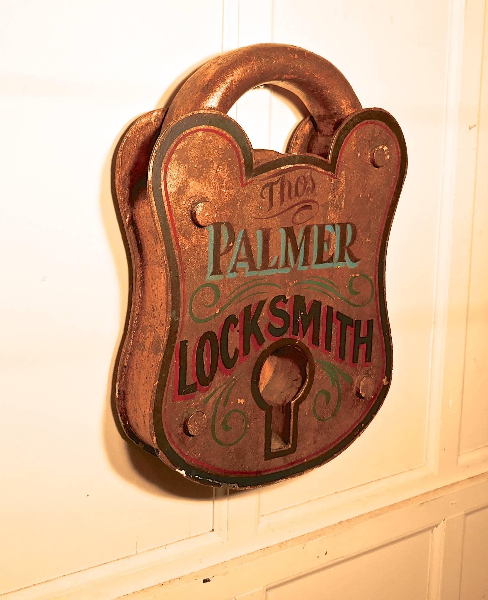 Large Locksmith Shop Trade Sign In Good Condition In Chillerton, Isle of Wight