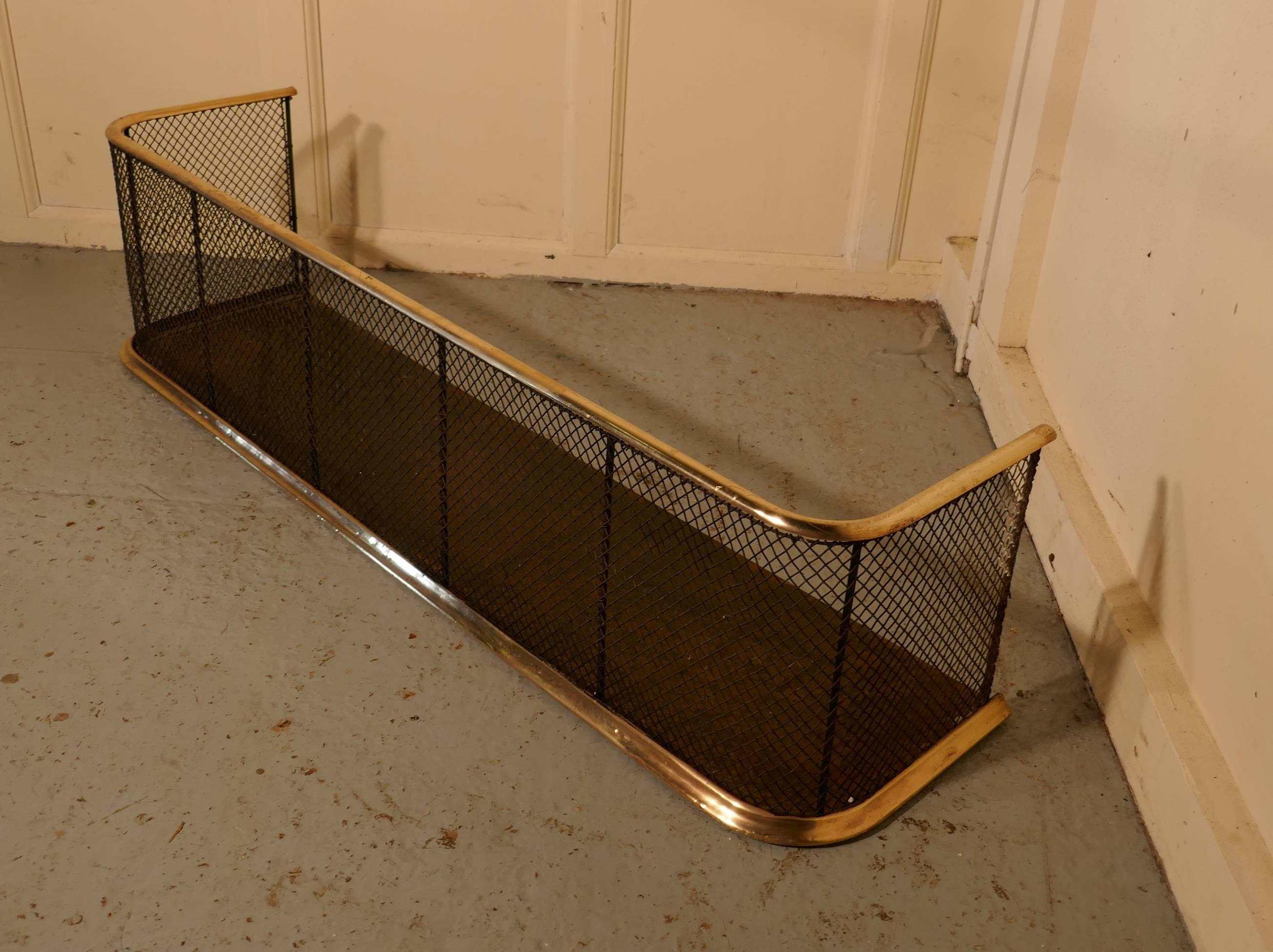 English Victorian Nursery Fire Guard or Club Fender