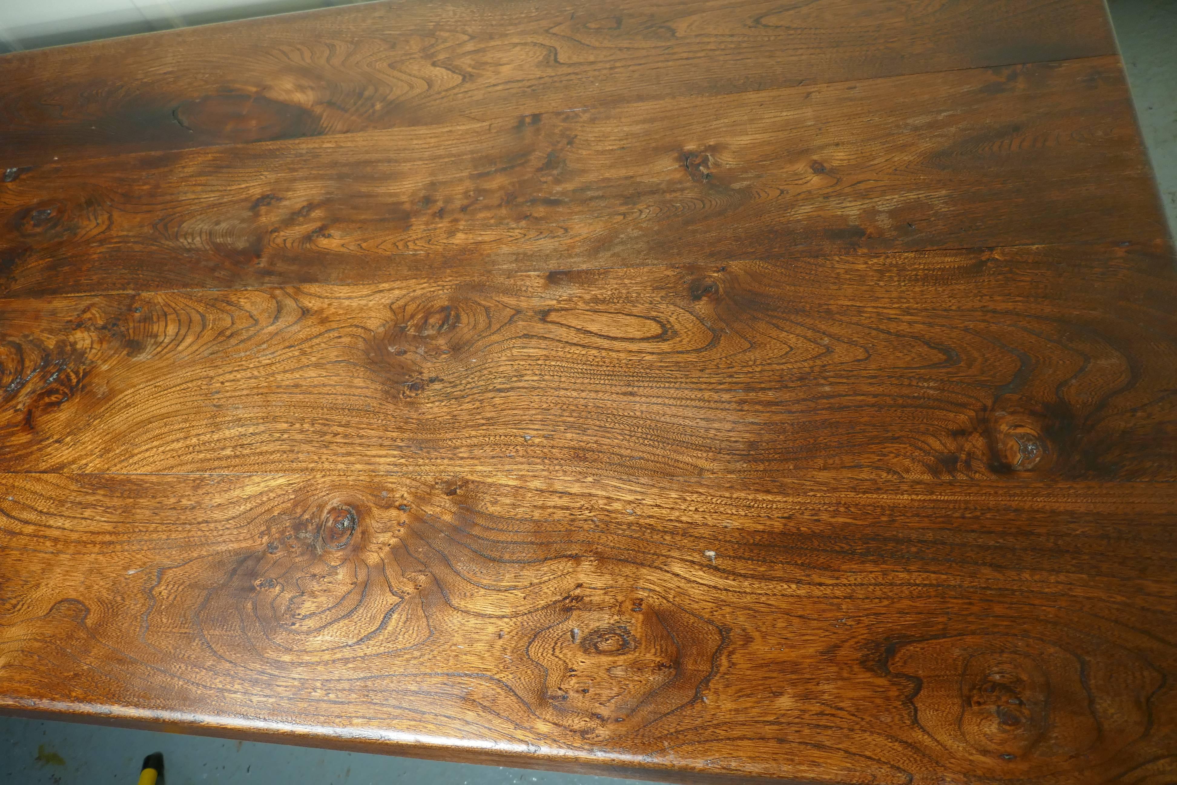 Large French Elm Refectory Extending Table In Good Condition In Chillerton, Isle of Wight