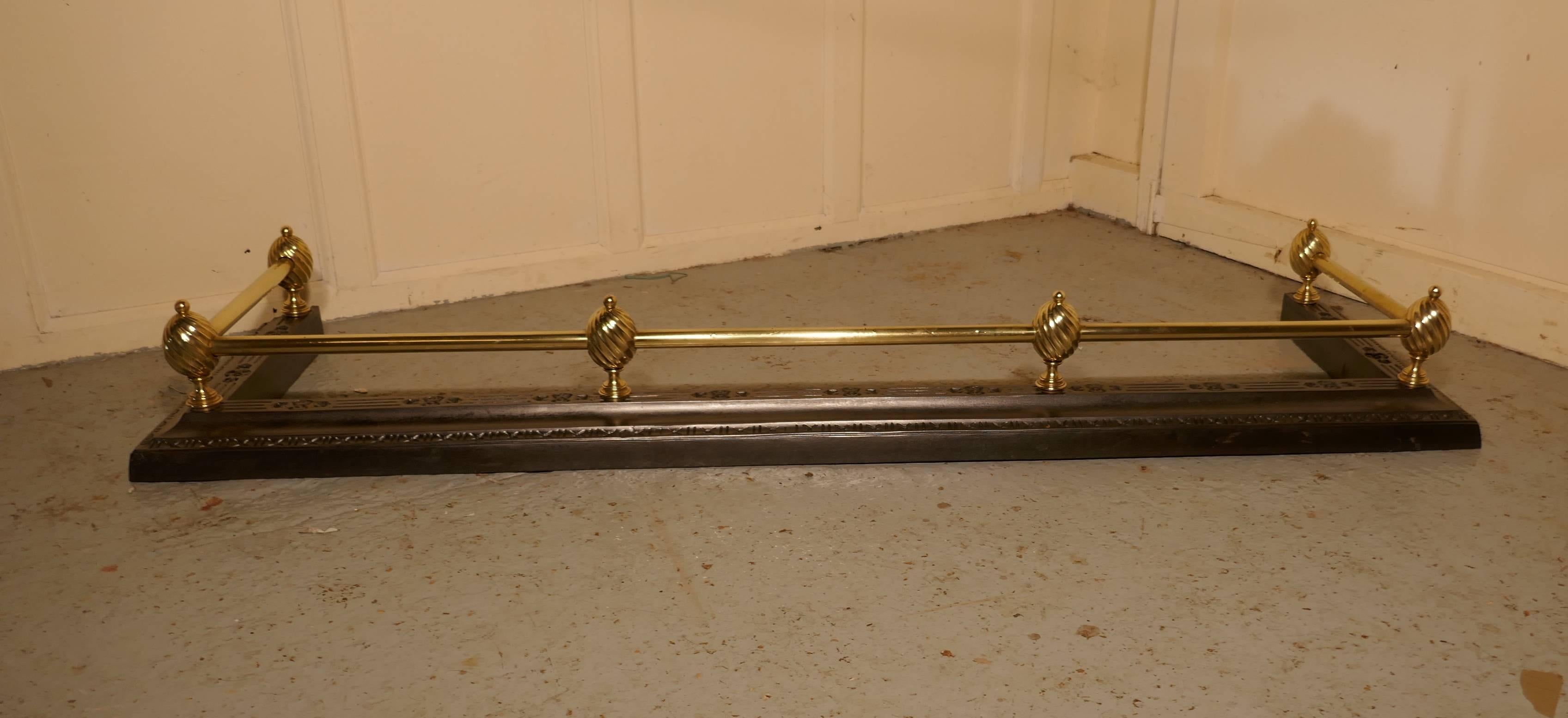 Large Victorian Brass and Polished Steel Fender  3