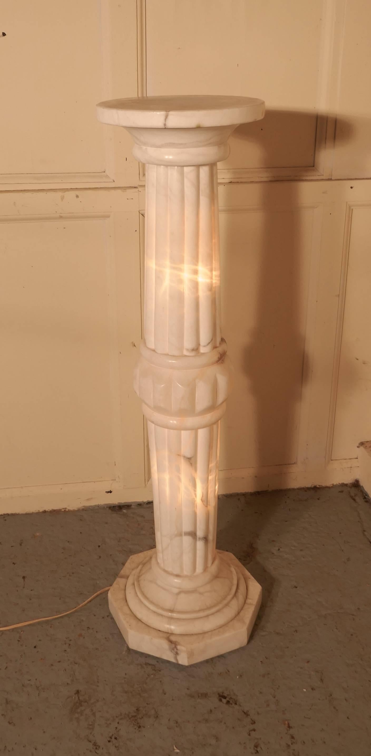 19th Century French Marble Illuminated White Marble Torchere Column In Good Condition For Sale In Chillerton, Isle of Wight