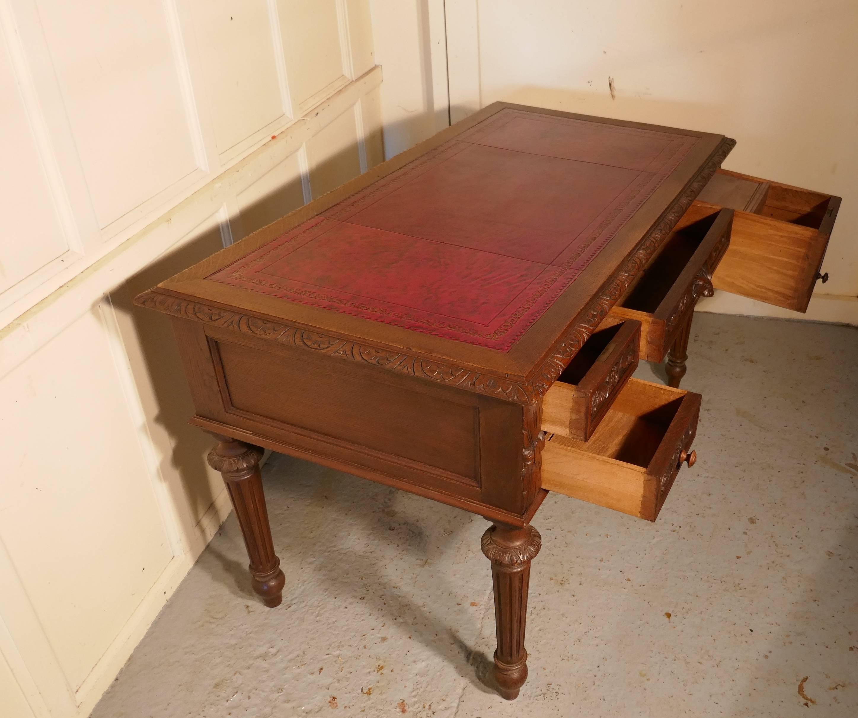 Green Man Carved Gothic Oak Writing Table In Good Condition In Chillerton, Isle of Wight