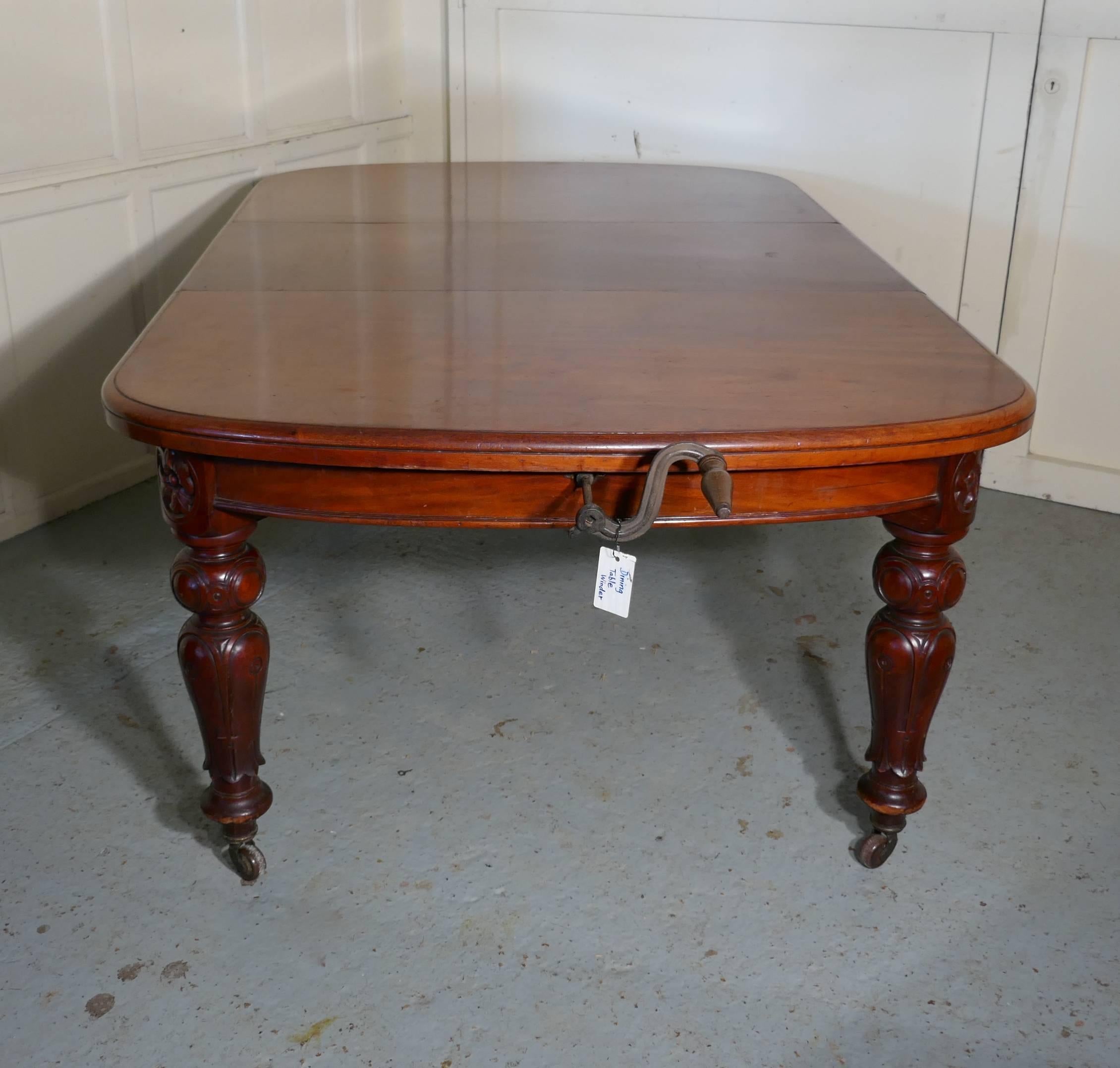 Early Victorian Mahogany Extending Dining Table, Seats 12 Diners 2
