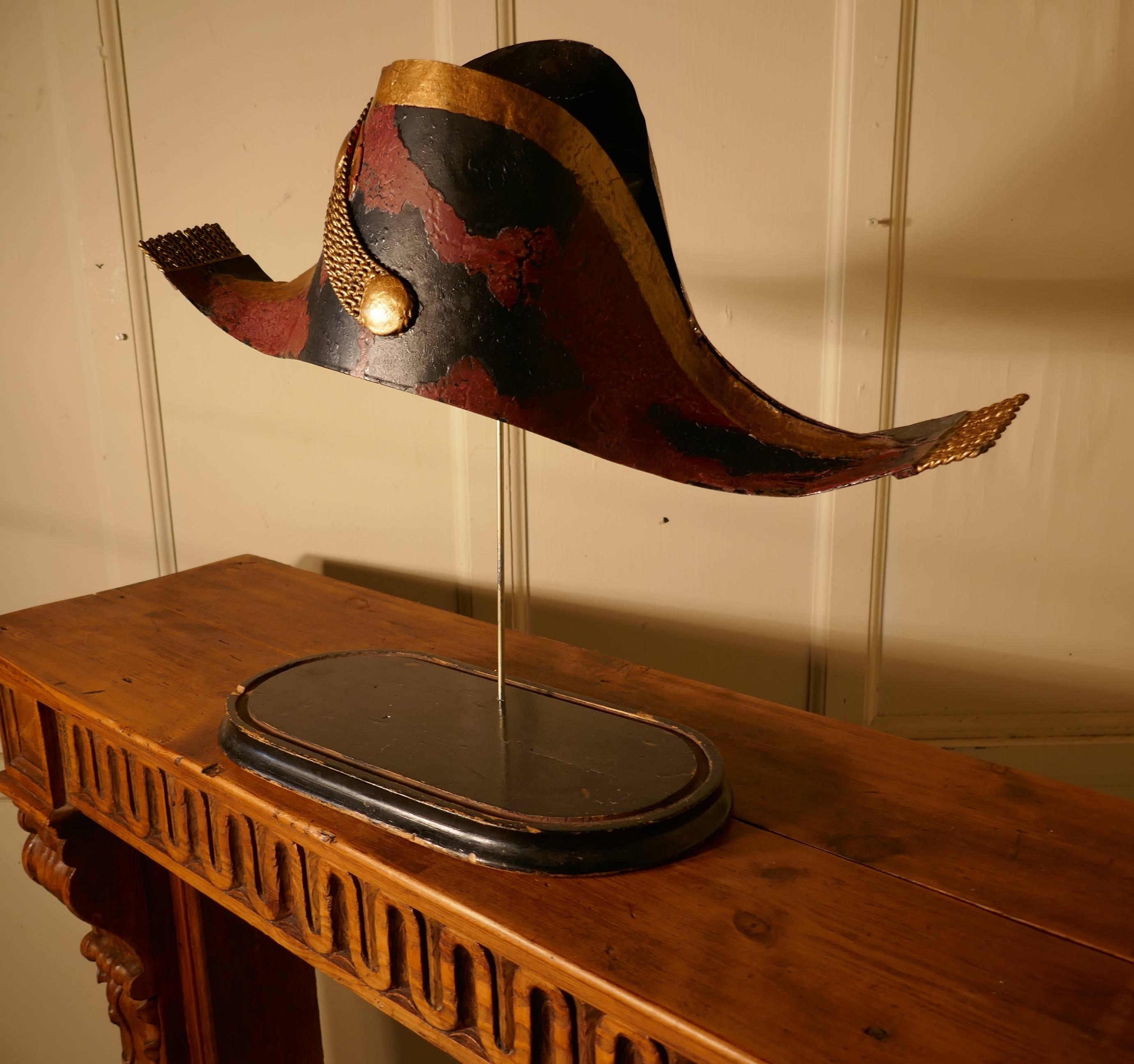 19th Century French Bicorn Toleware Hat Shop Trade Sign In Good Condition In Godshill, Isle of Wight