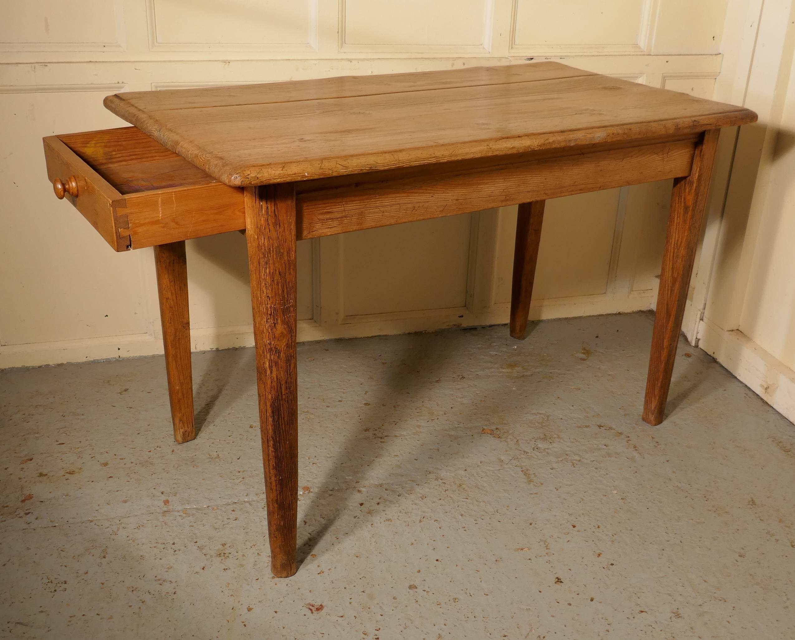 Country Victorian Planked Top Farmhouse Kitchen Pine Table