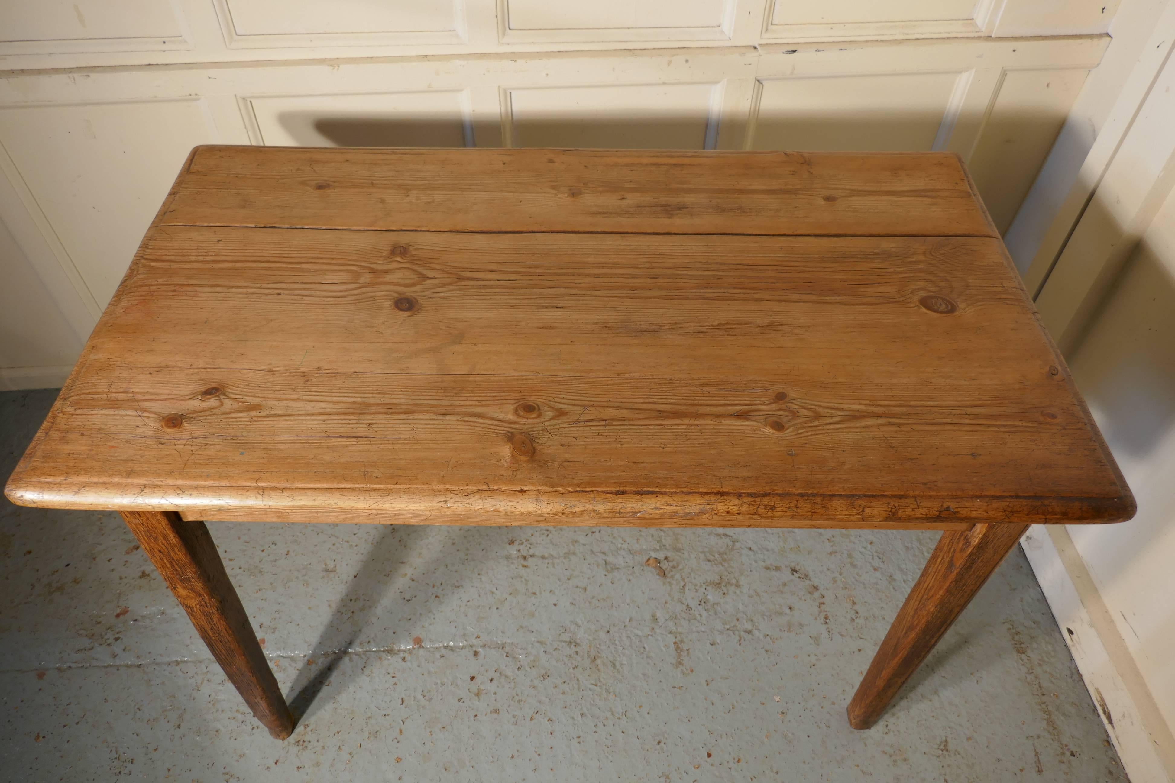 farmhouse pine table