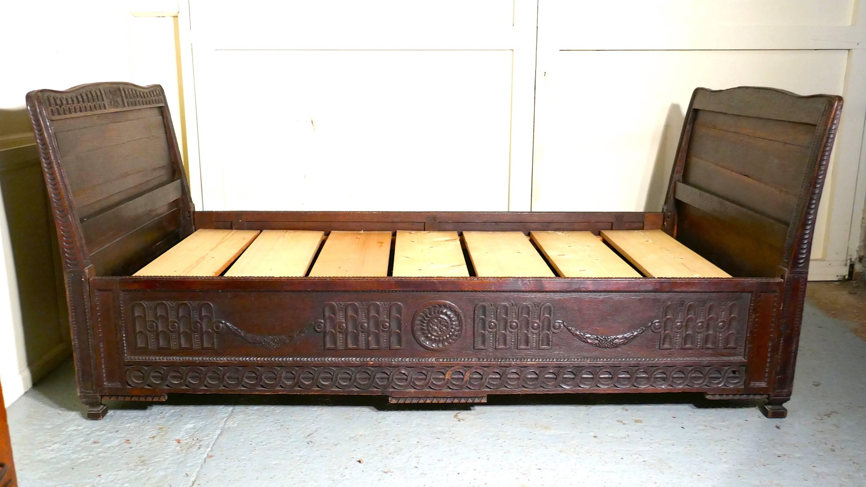 English 19th Century Carved Oak Day Bed or Ships Sleigh Bed