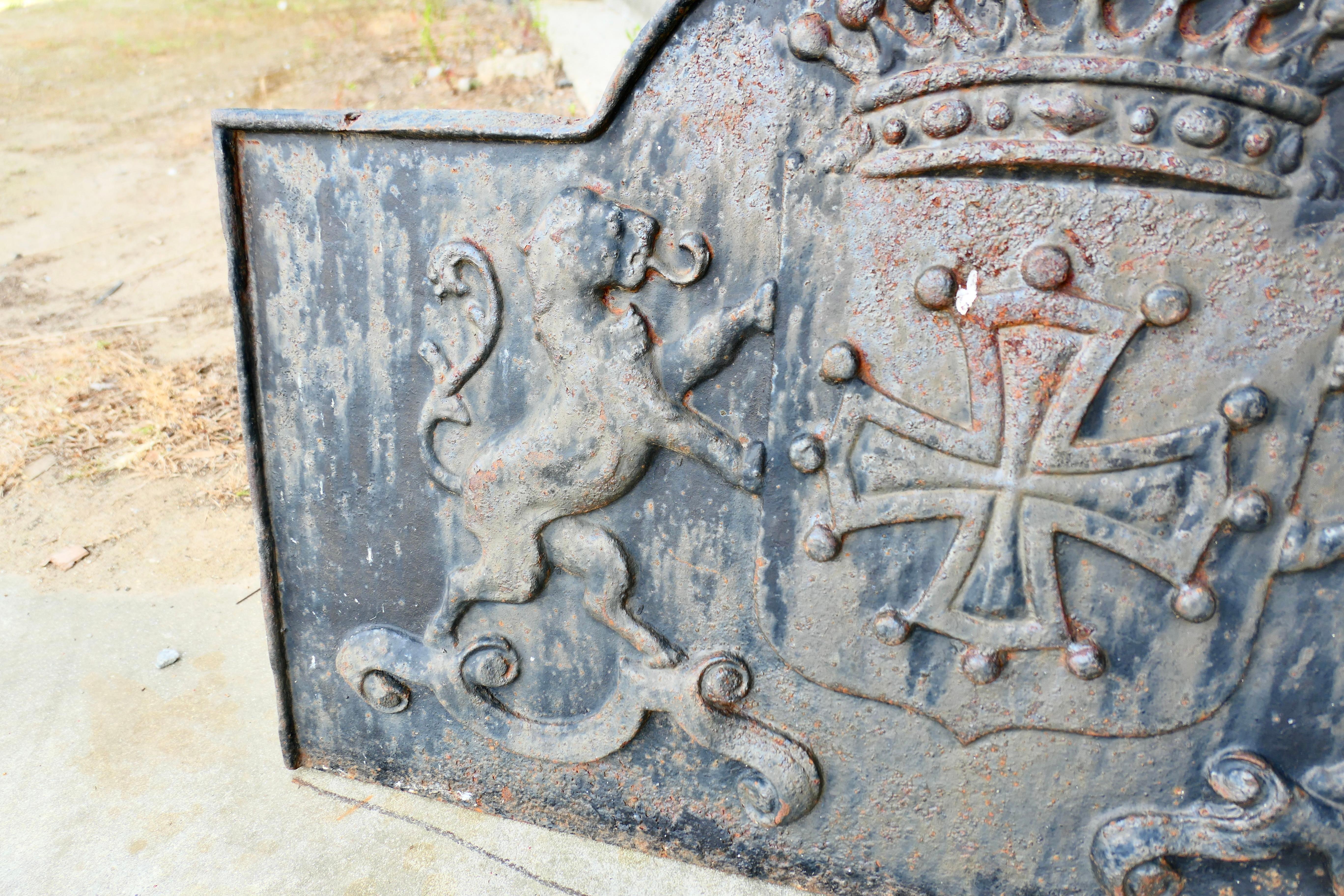 Arch Top Fire Back, Crown, Shield, Cross and Lions For Sale 1
