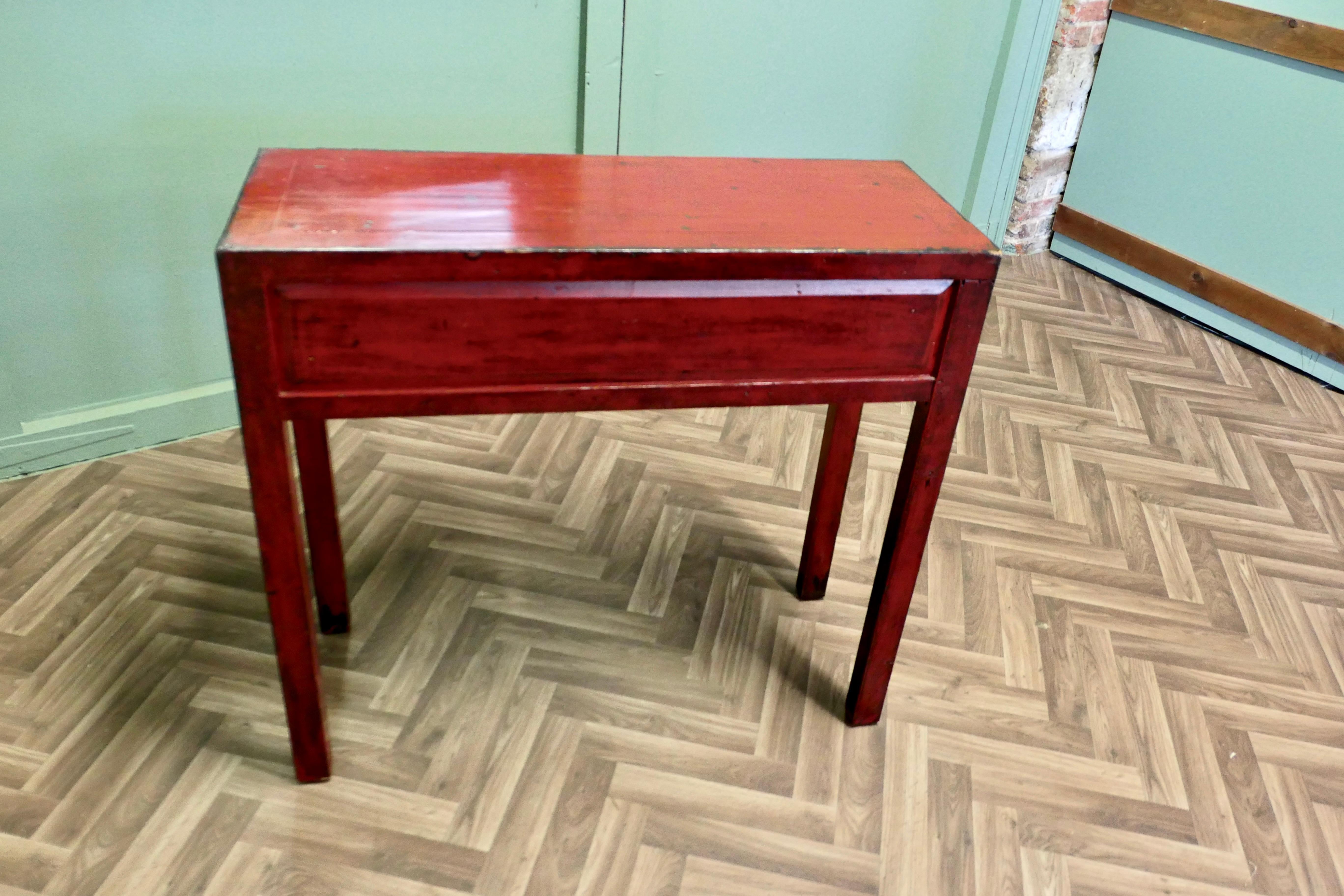 Oriental Red Lacquered Side Table or Reception Table For Sale 2