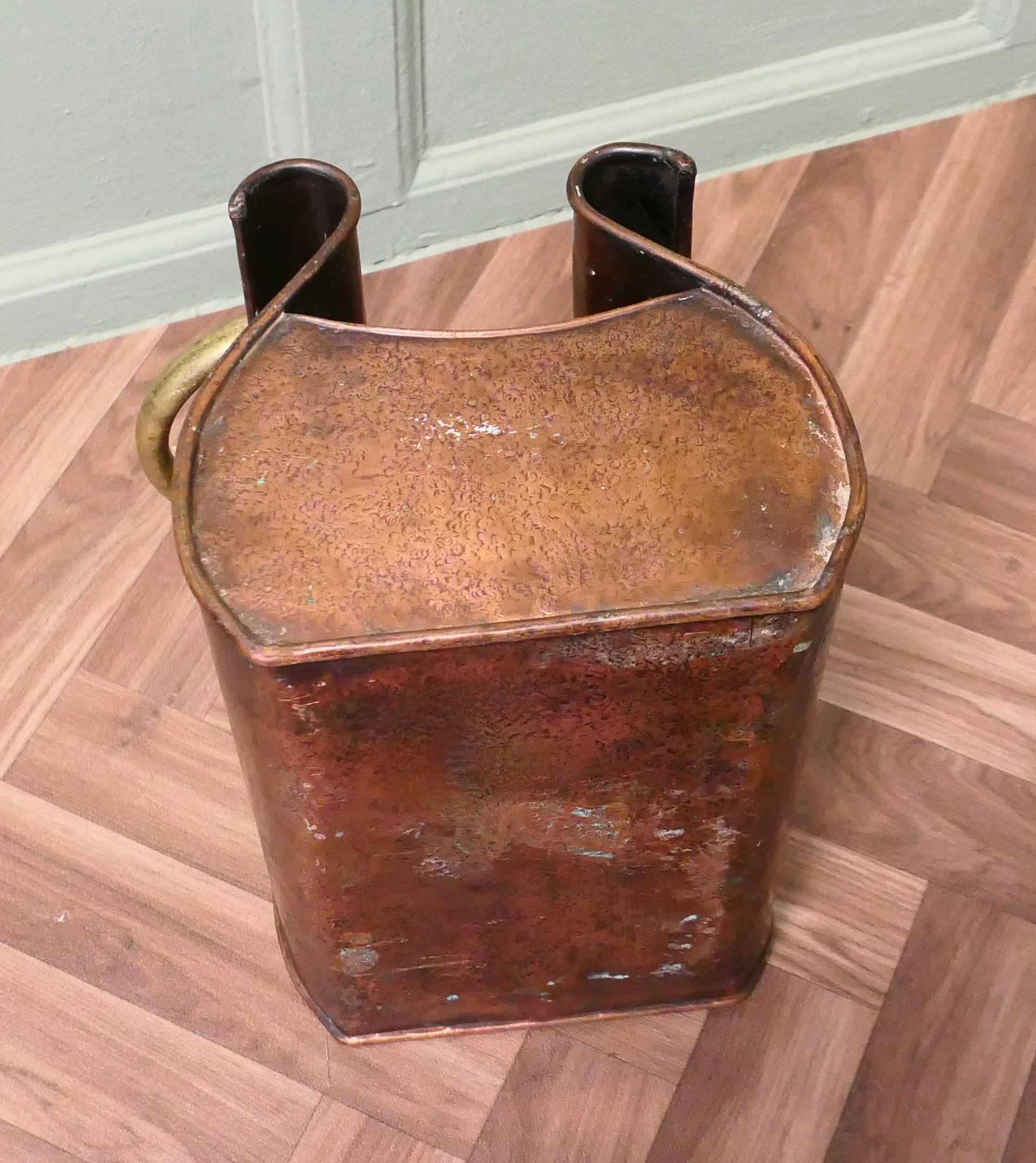 Borsa Gladstone in rame, fioriera di Arts and Crafts Un pezzo super artigianale in vendita 2