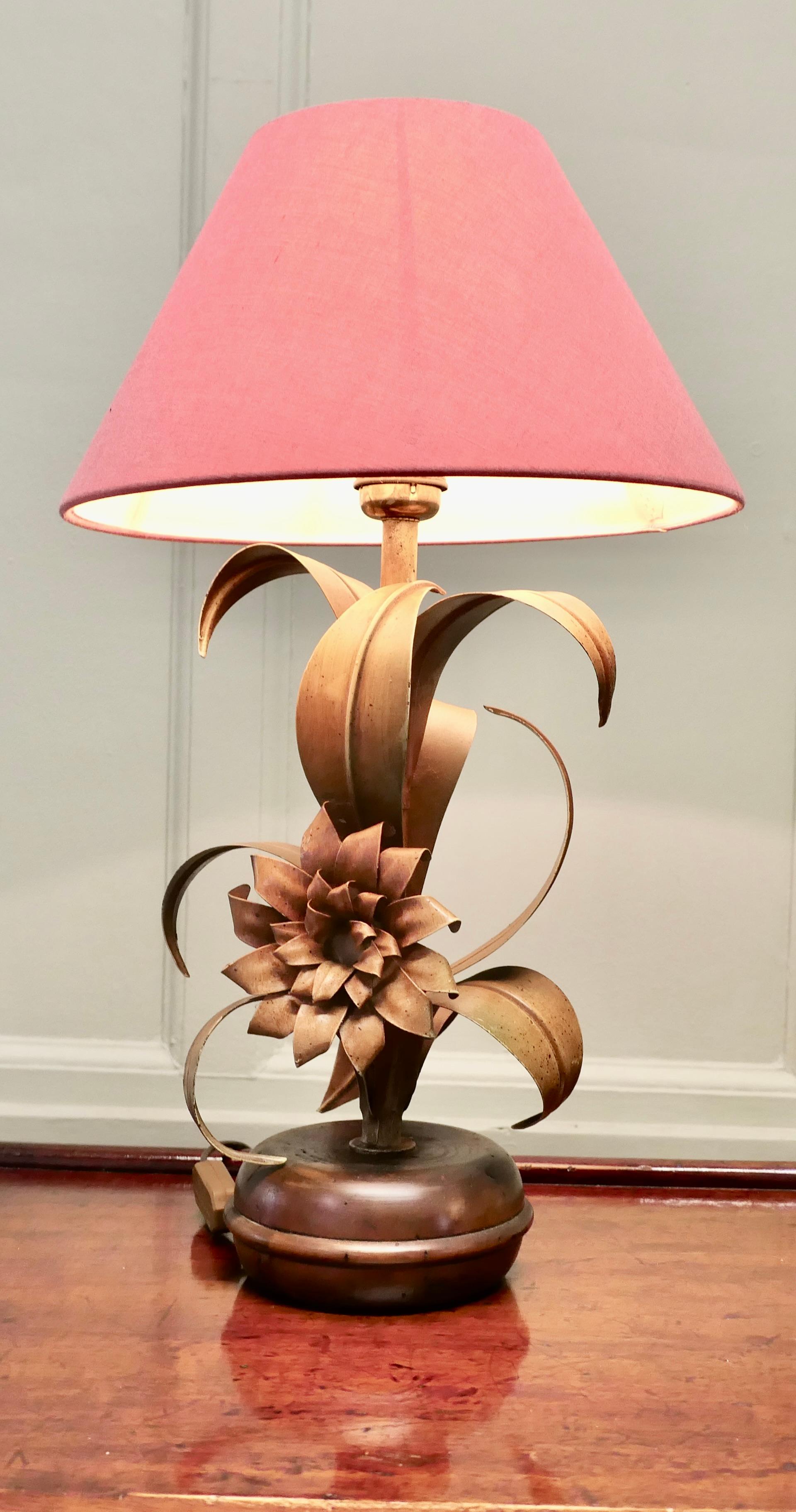 Tin French Painted Toleware Conservatory  Table Lamp For Sale