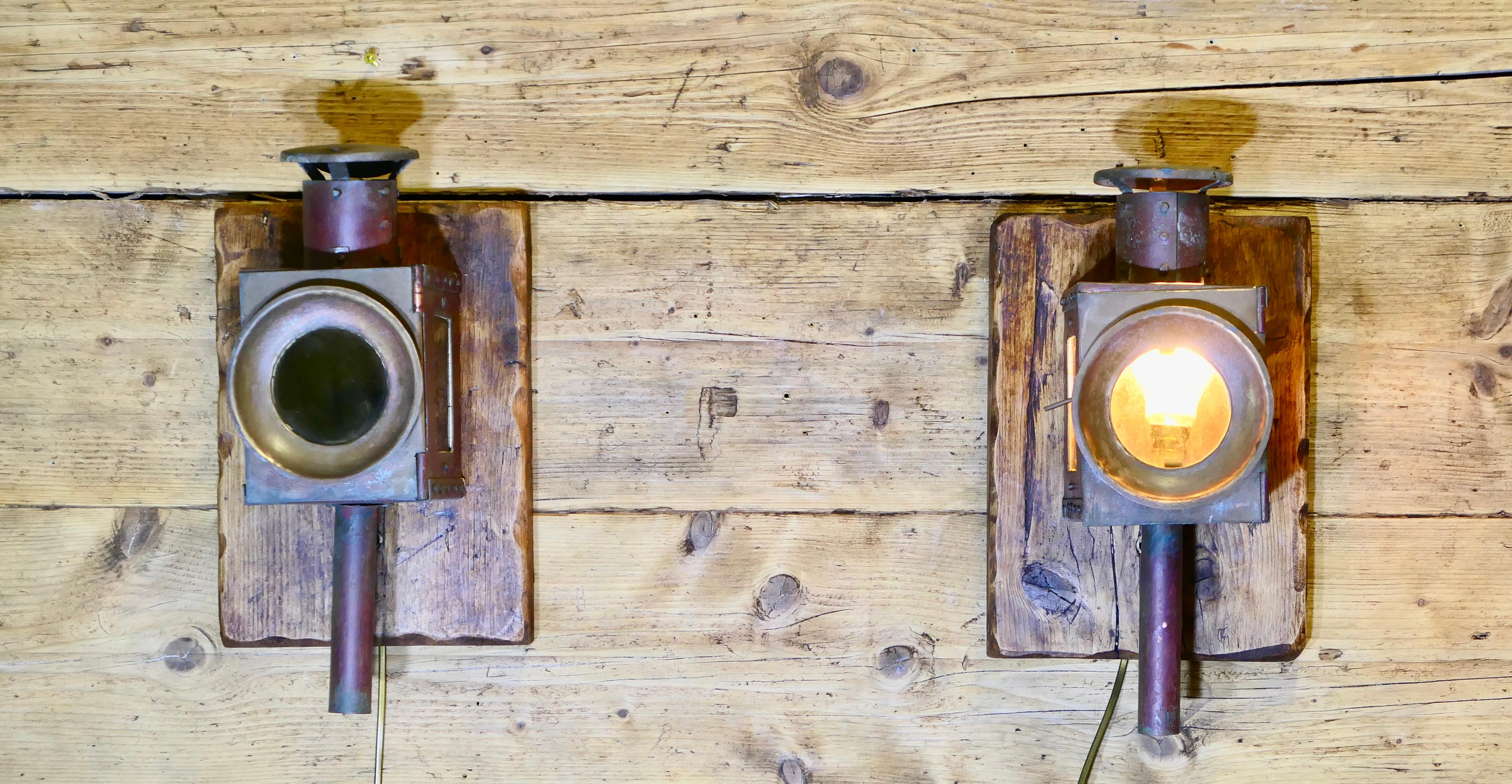 A Superb Pair of Copper and Iron Railway Carriage Lamps
2 Large pieces, dating back to the 19th century and the age if steam
Wonderfull authentic pieces, they were originally made to run on oil but have now been converted to work with electricity,