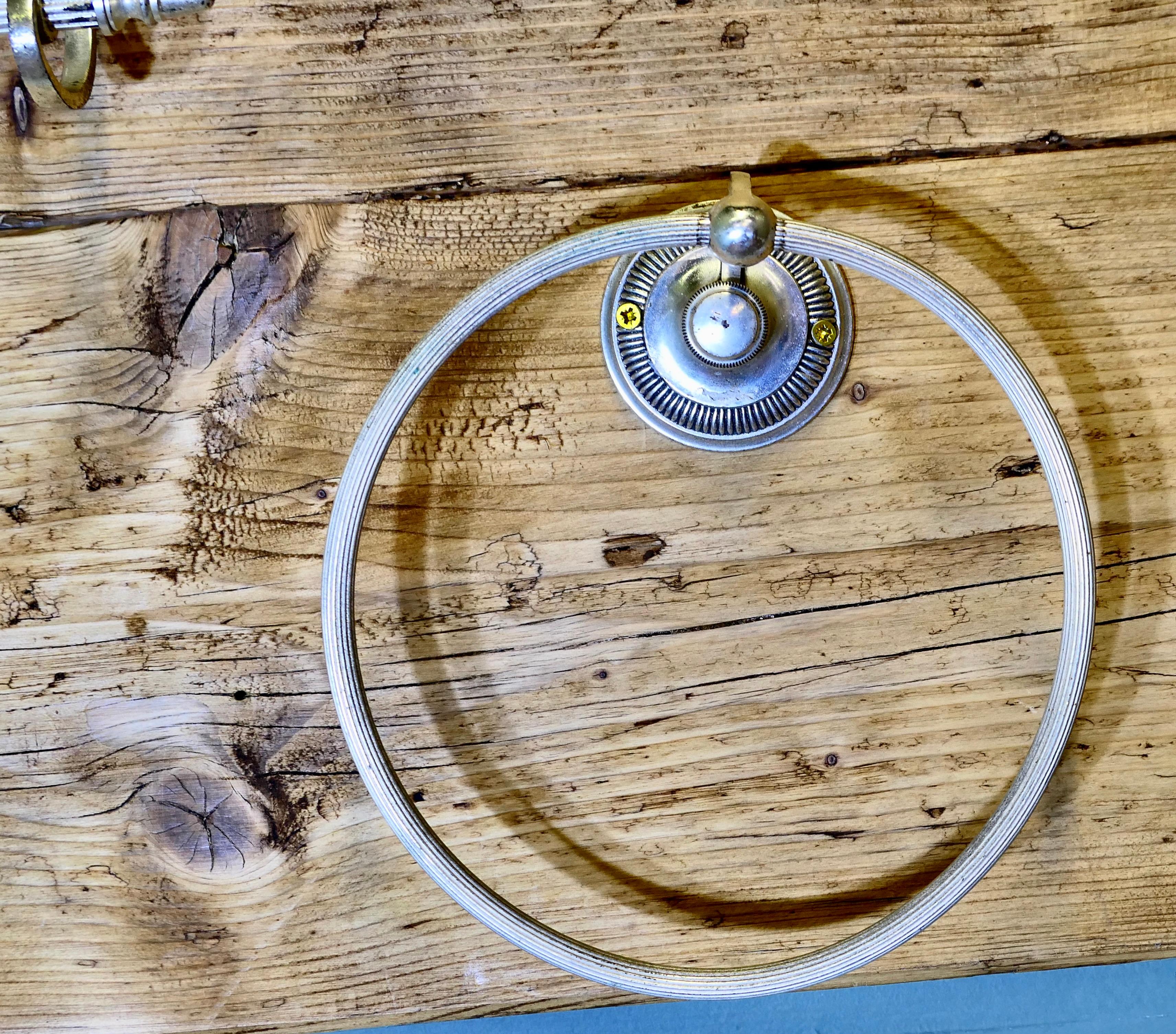 Silver Plated Towel Rail and Towel Ring An unusual set being silver In Good Condition For Sale In Godshill, Isle of Wight