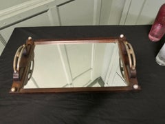 Elegante bandeja con espejo para aparador de estilo Art Déco, bandeja para vino. Es una pieza preciosa