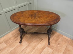 Victorian Oval Walnut Centre or Hall Table The table has very attractive