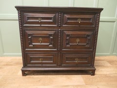 Small Georgian Oak Chest of Drawers This is a small beautifully proportioned c