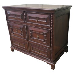 Small Georgian Oak Chest of Drawers This is a small beautifully proportioned c