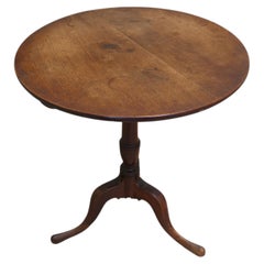 A Good Solid Country Oak Tilt Top Table This is a Georgian Piece