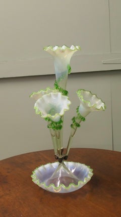 French Hand Blown Uranium Glass 4 Trumpet Epergne This beautiful Epergne has 4