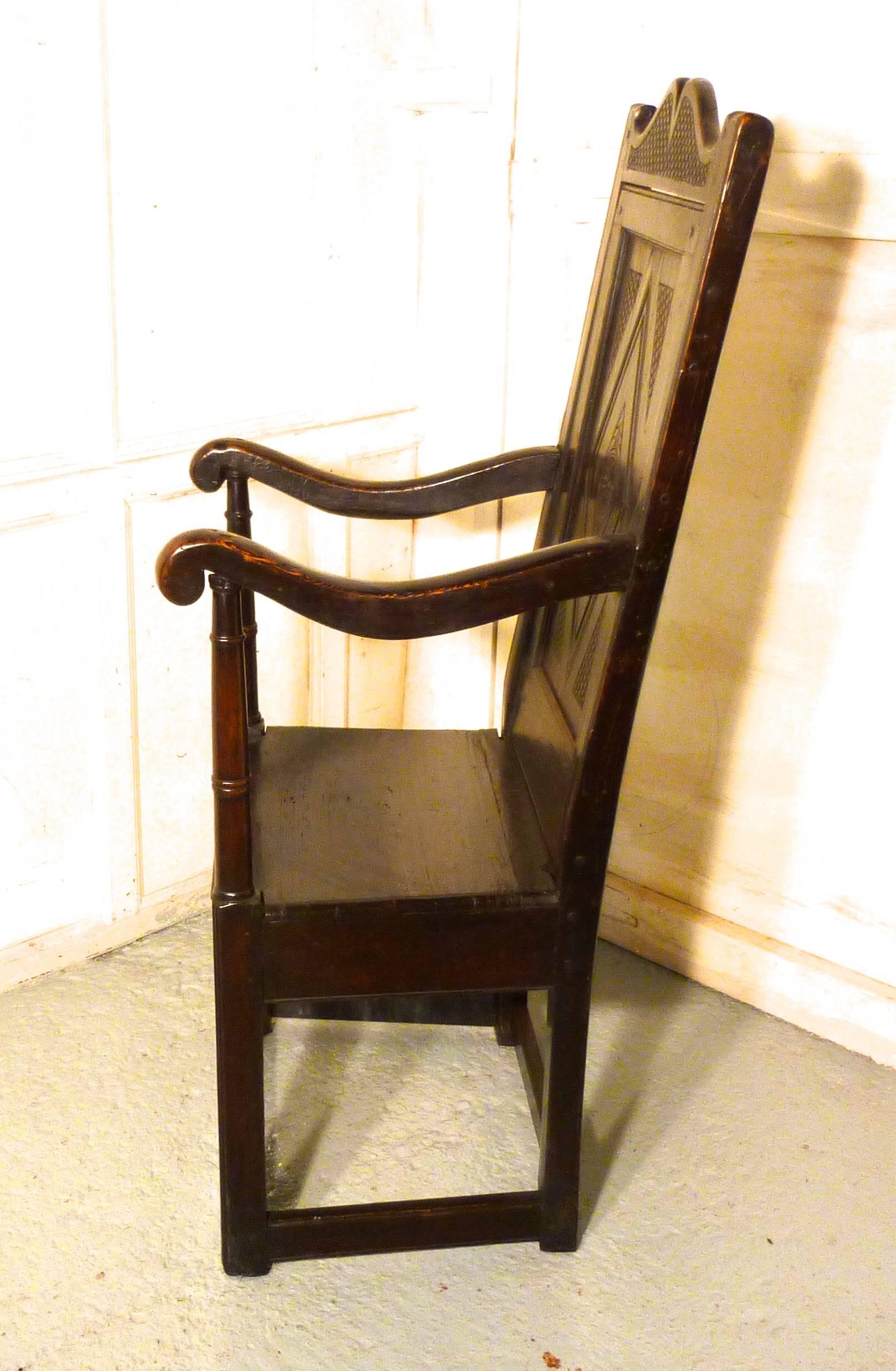 17th Century Carved Oak Wainscot Hall Chair In Good Condition In Chillerton, Isle of Wight